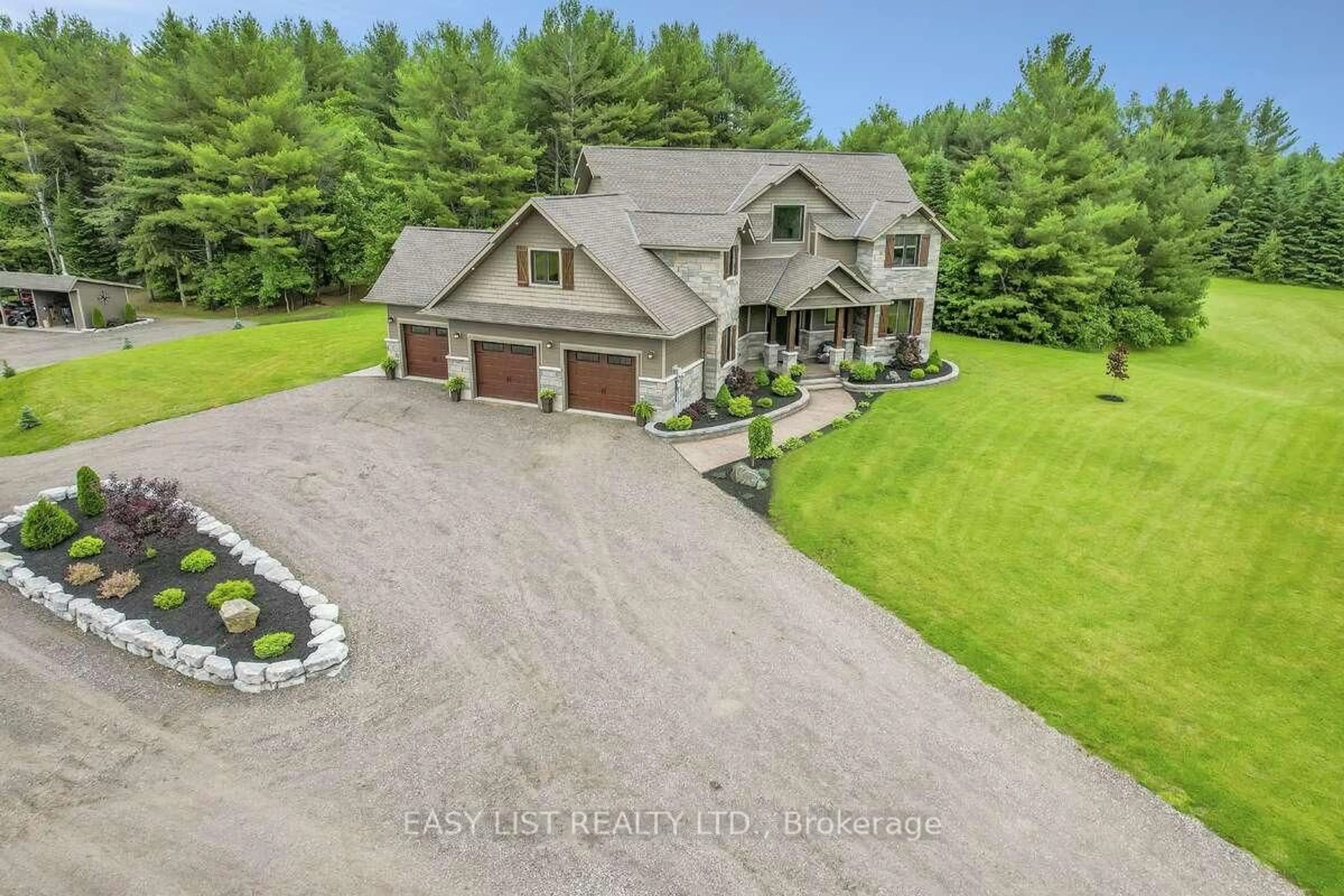 A pic from outside/outdoor area/front of a property/back of a property/a pic from drone, unknown for 2882 B Line Rd, Pembroke Ontario K8A 6W8