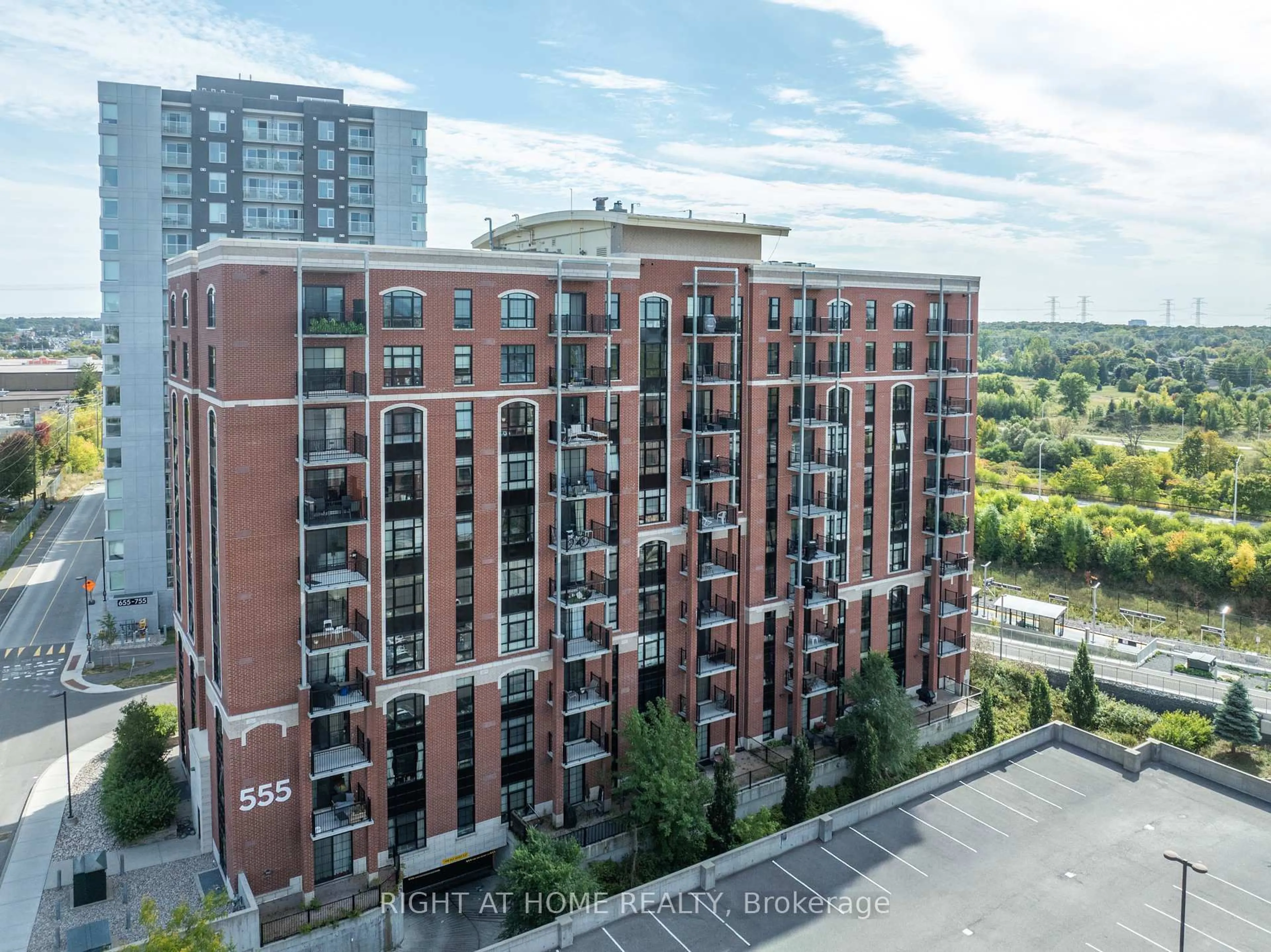 A pic from outside/outdoor area/front of a property/back of a property/a pic from drone, city buildings view from balcony for 555 Anand Private #802, Ottawa Ontario K1V 2R7