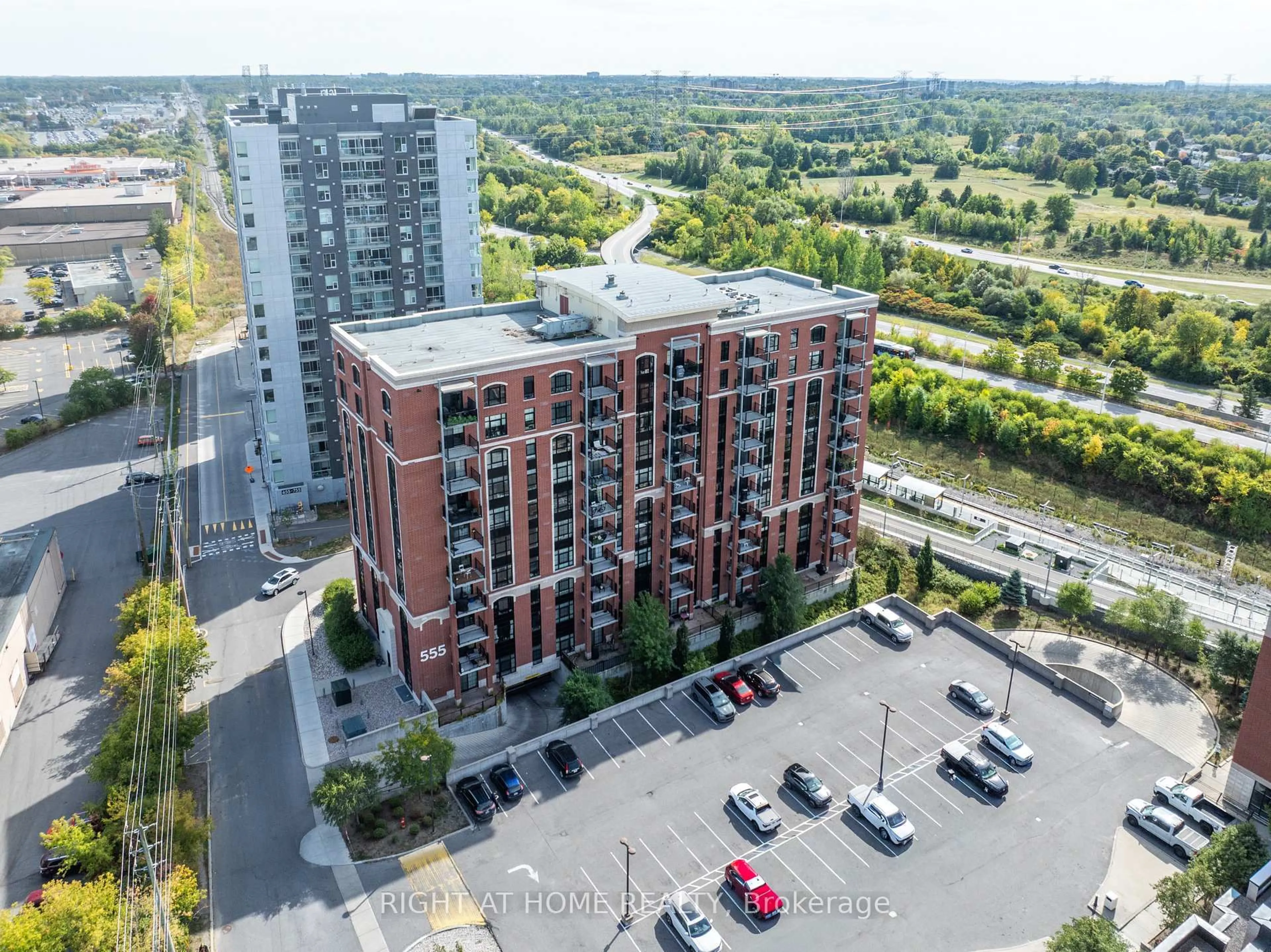 A pic from outside/outdoor area/front of a property/back of a property/a pic from drone, city buildings view from balcony for 555 Anand Private #802, Ottawa Ontario K1V 2R7