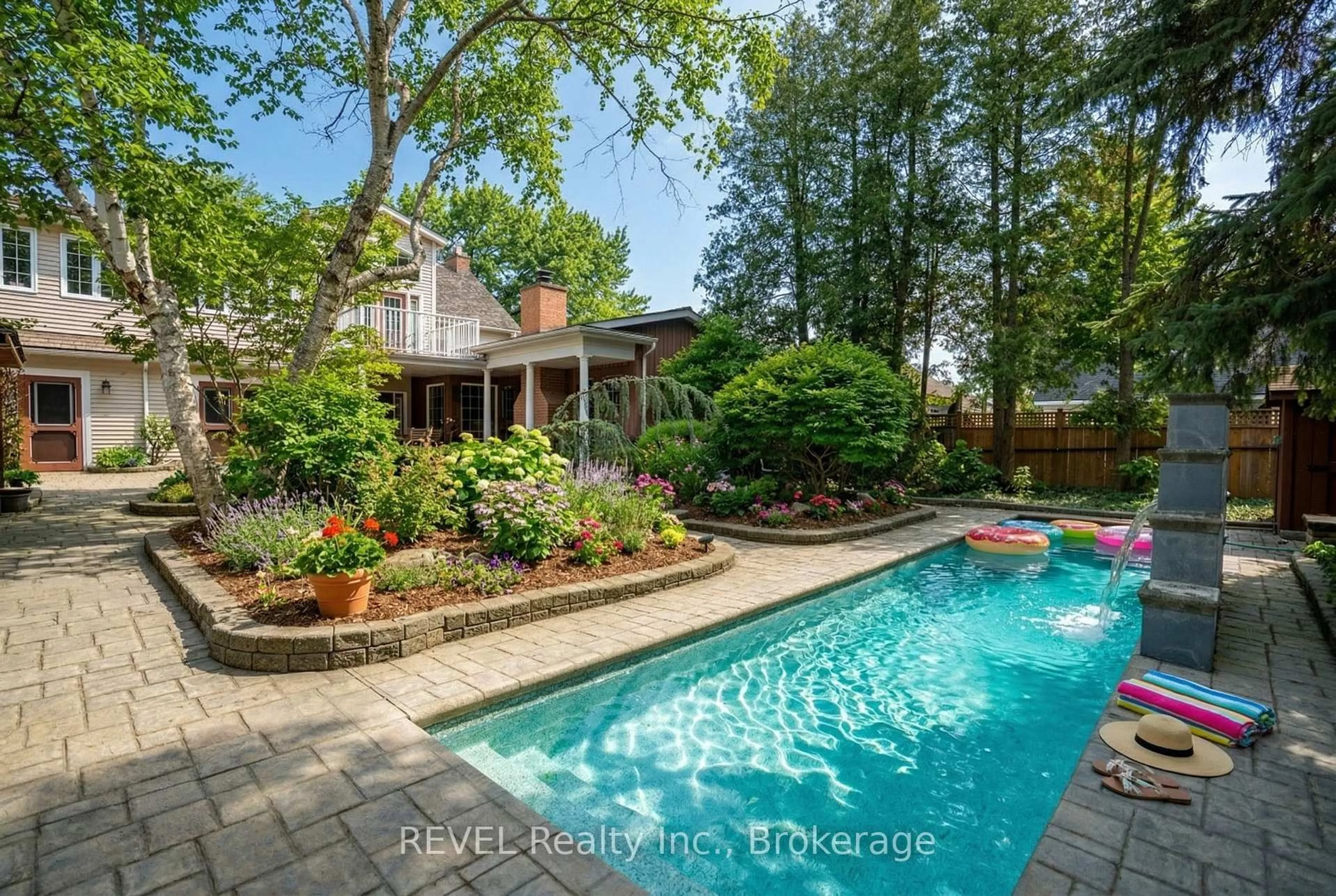 Pool for 209 JOHN St, Niagara-on-the-Lake Ontario L0S 1J0