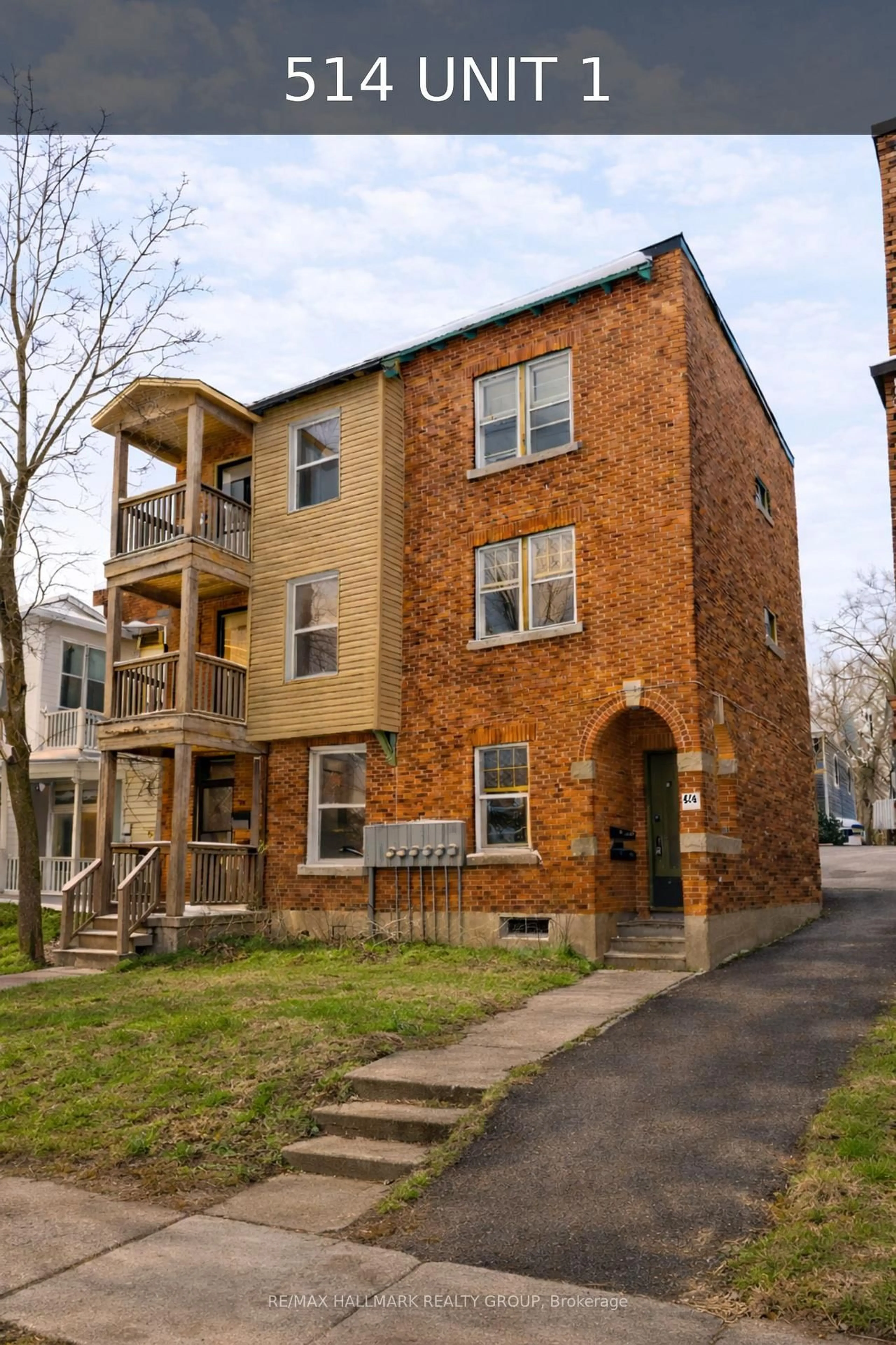 Home with brick exterior material, street for 514 Bay St, Ottawa Ontario K1R 6B3