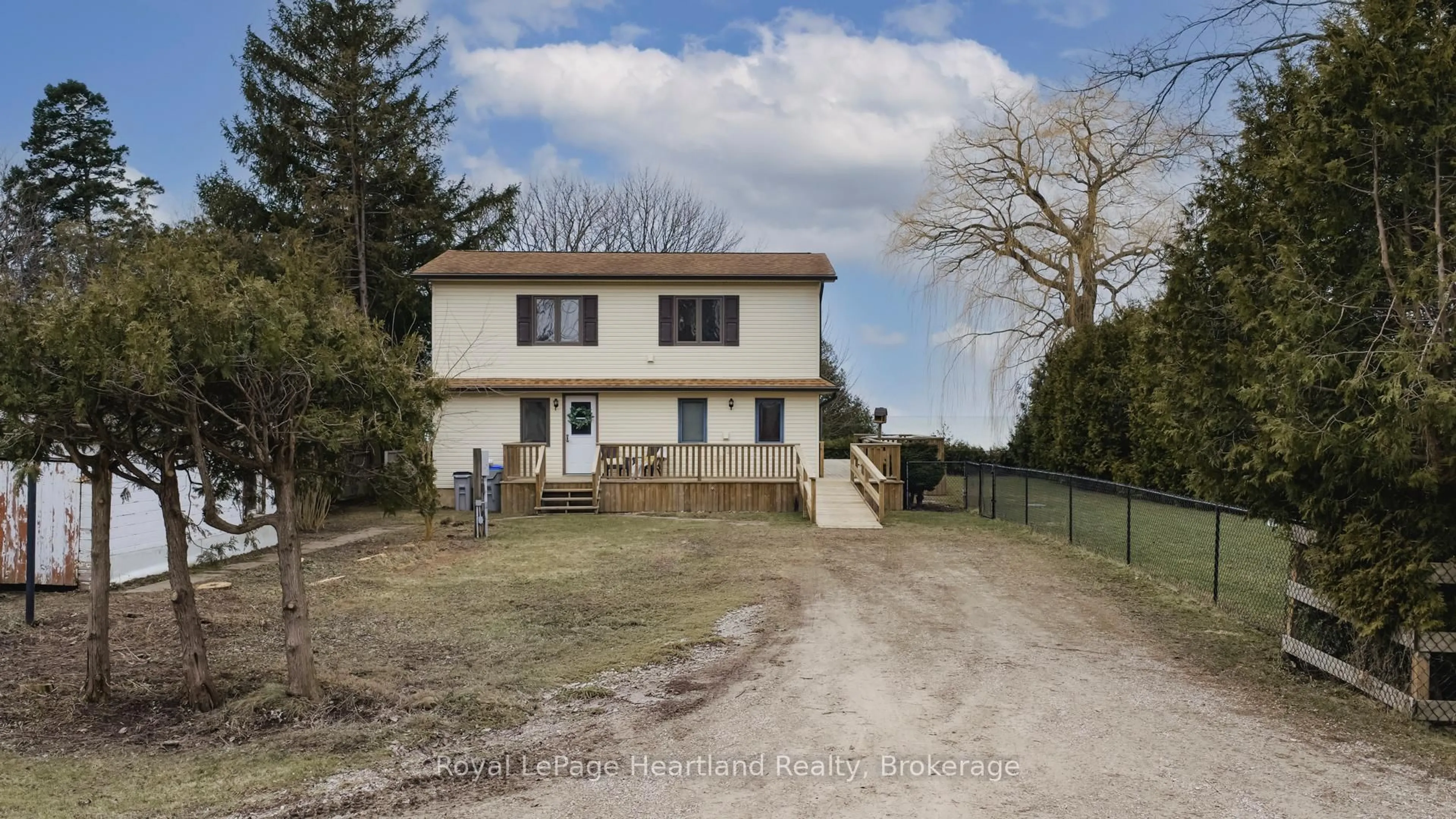 A pic from outside/outdoor area/front of a property/back of a property/a pic from drone, street for 75587 Elliot St, Bluewater Ontario N0M 1G0