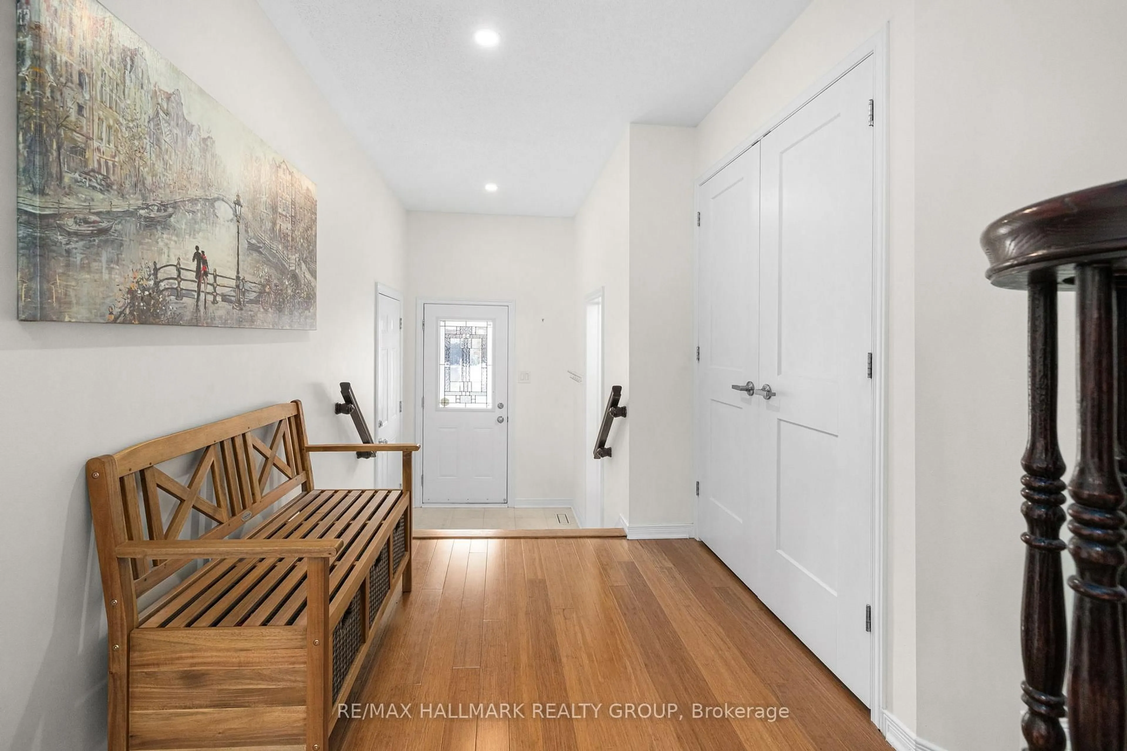 Indoor entryway for 287 Monaco Pl, Ottawa Ontario K4A 0G6