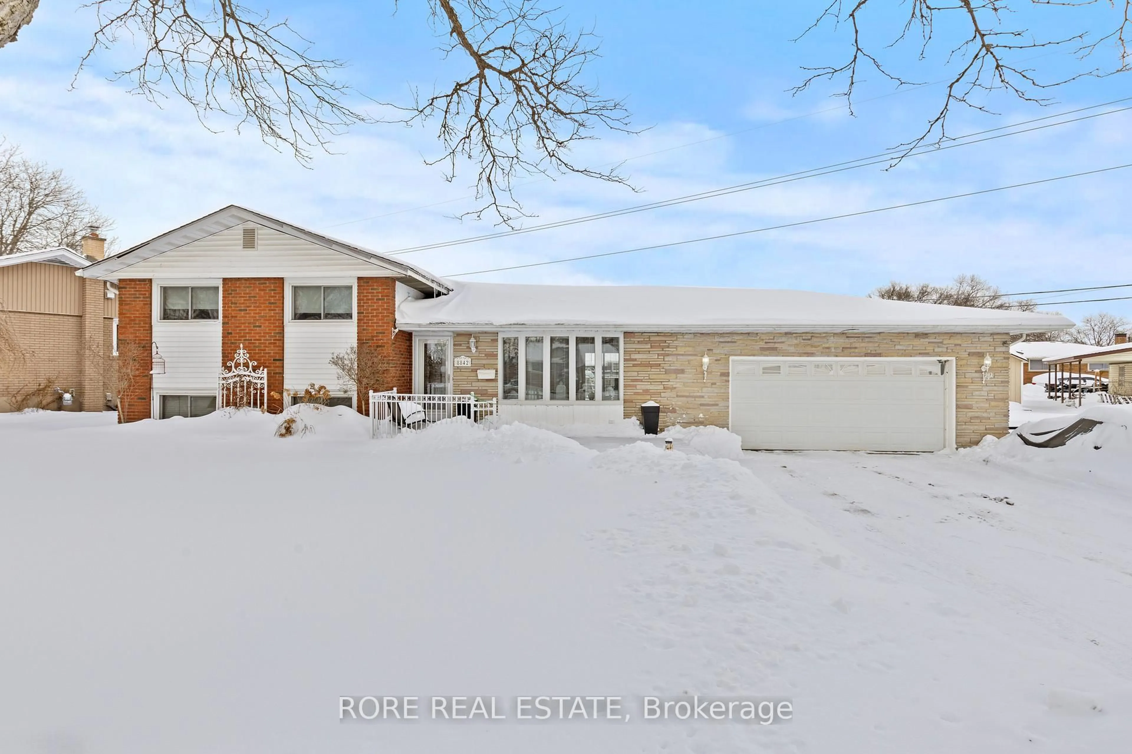 Unknown for 8842 Roosevelt St, Niagara Falls Ontario L2G 7A2