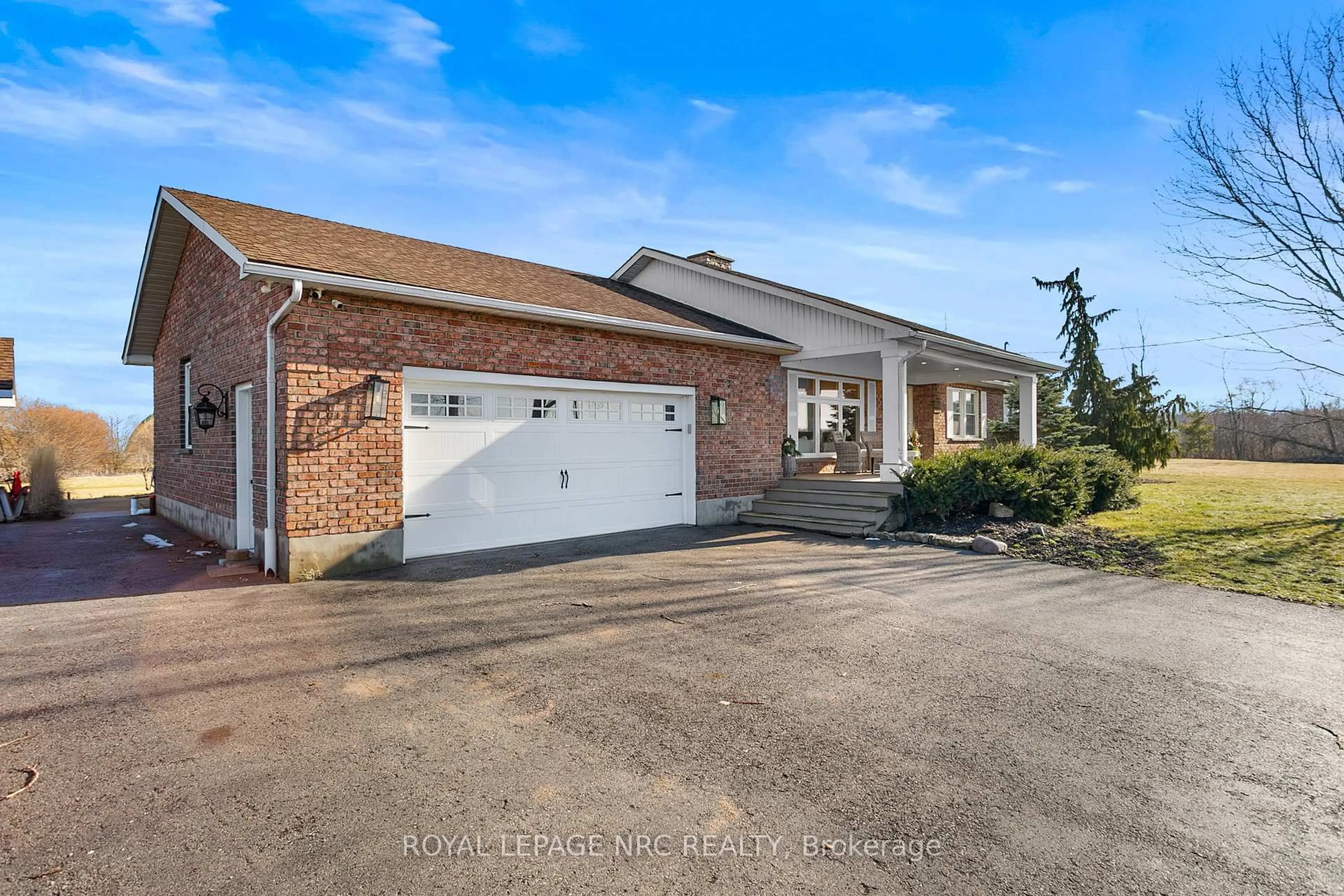 Home with brick exterior material, street for 1196 House Rd, Fort Erie Ontario L0S 1N0