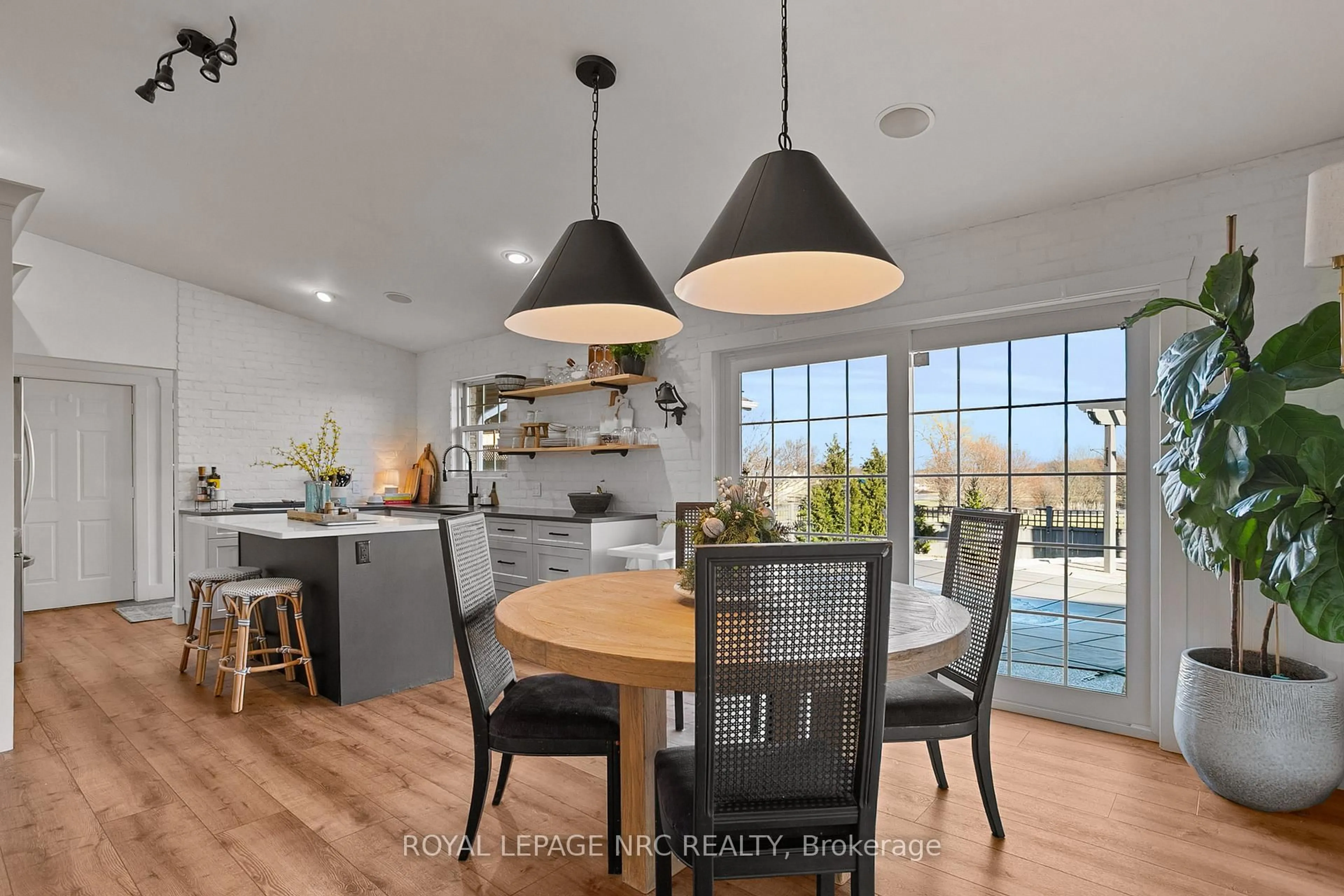 Open concept kitchen, unknown for 1196 House Rd, Fort Erie Ontario L0S 1N0