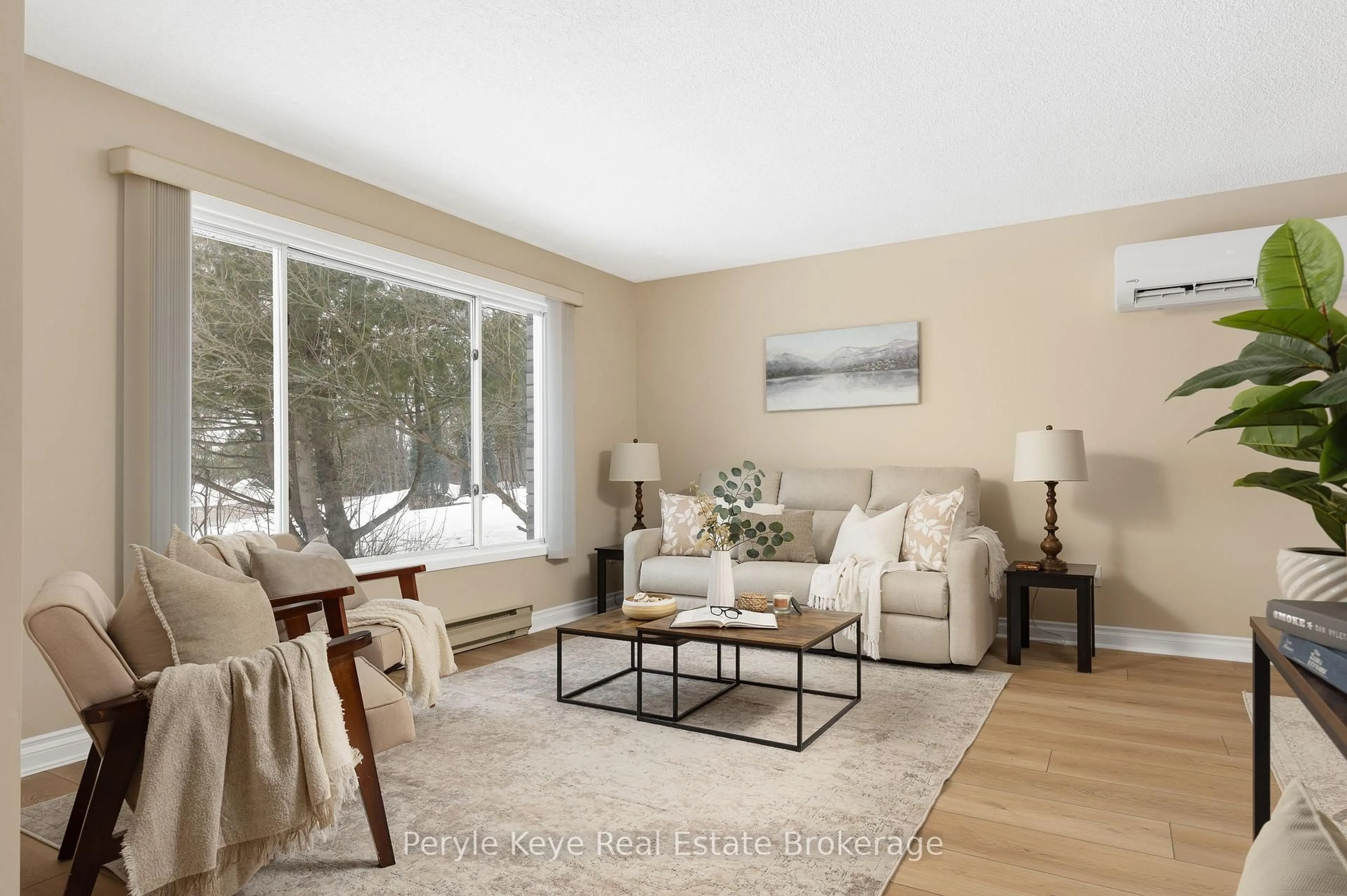 Living room with furniture, unknown for 26 Westvale Dr, Bracebridge Ontario P1L 1B5
