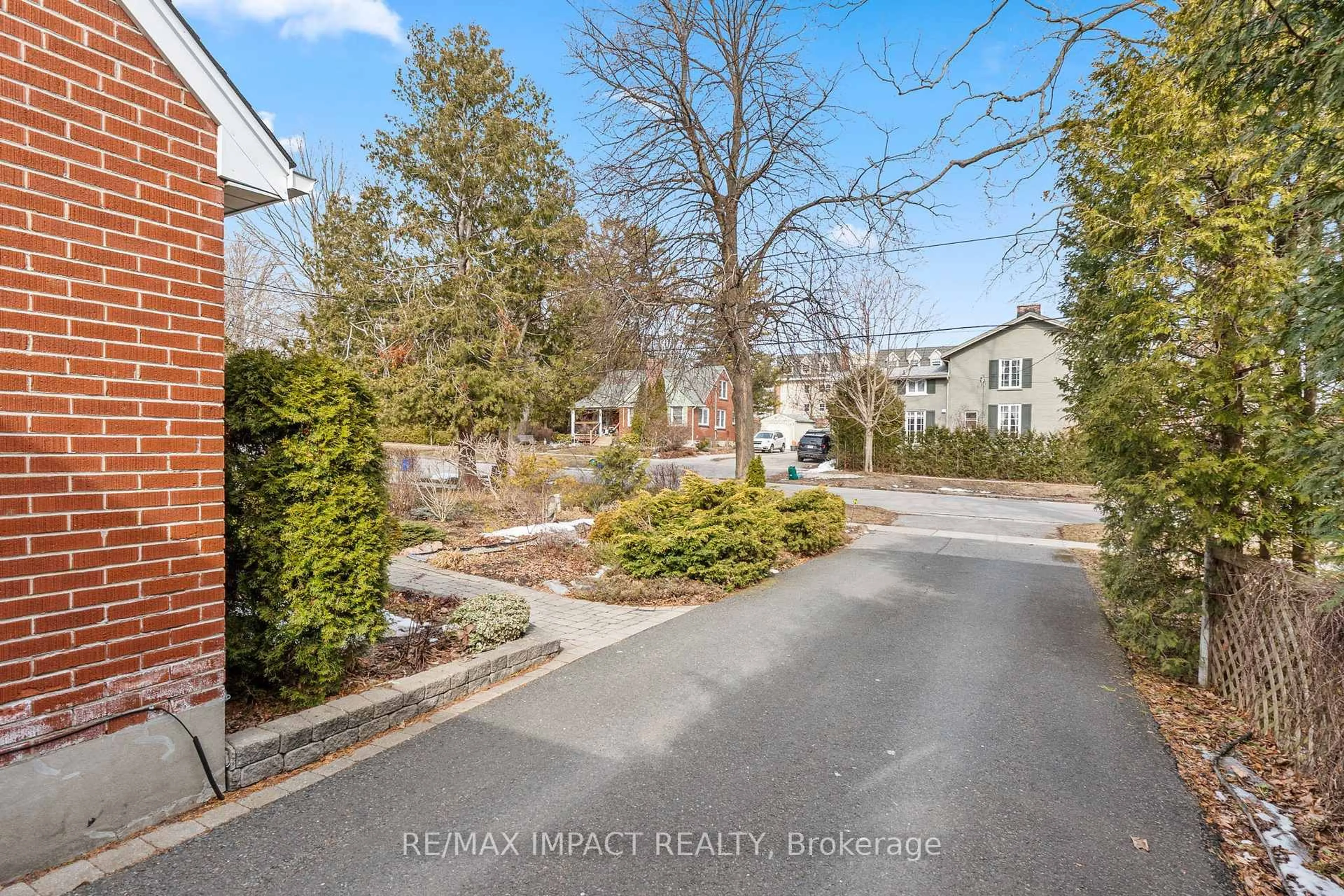 A pic from outside/outdoor area/front of a property/back of a property/a pic from drone, street for 313 Henry St, Cobourg Ontario K9A 3Y7