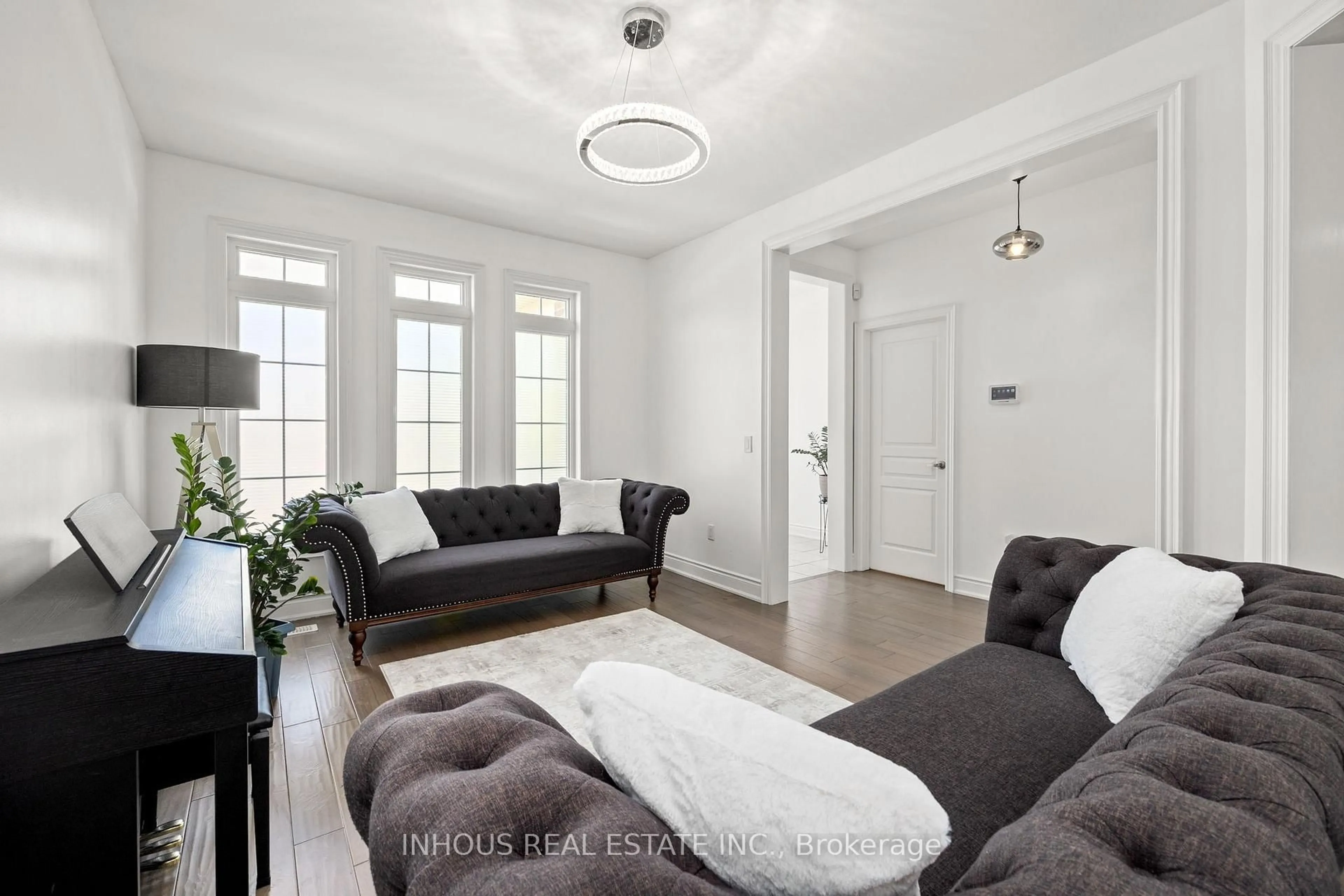 Living room with furniture, unknown for 105 Johnson Dr, Shelburne Ontario L9V 3V9