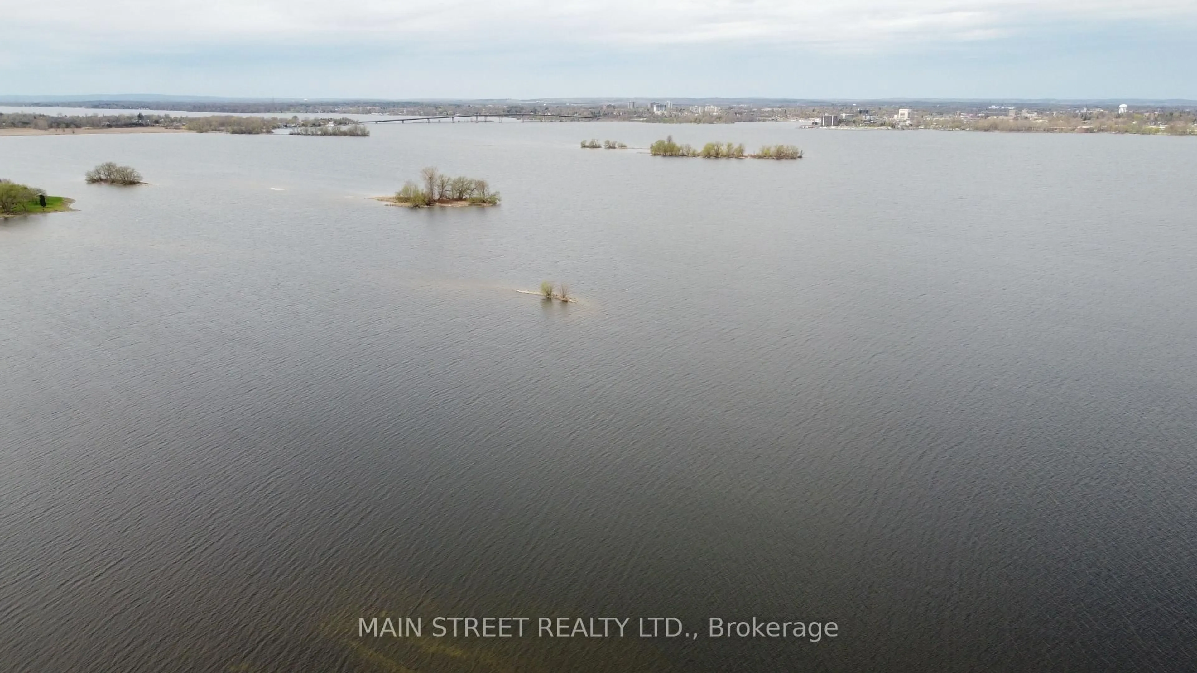 Blurry image for 35 Peats Point Rd, Prince Edward County Ontario K8N 4Z7