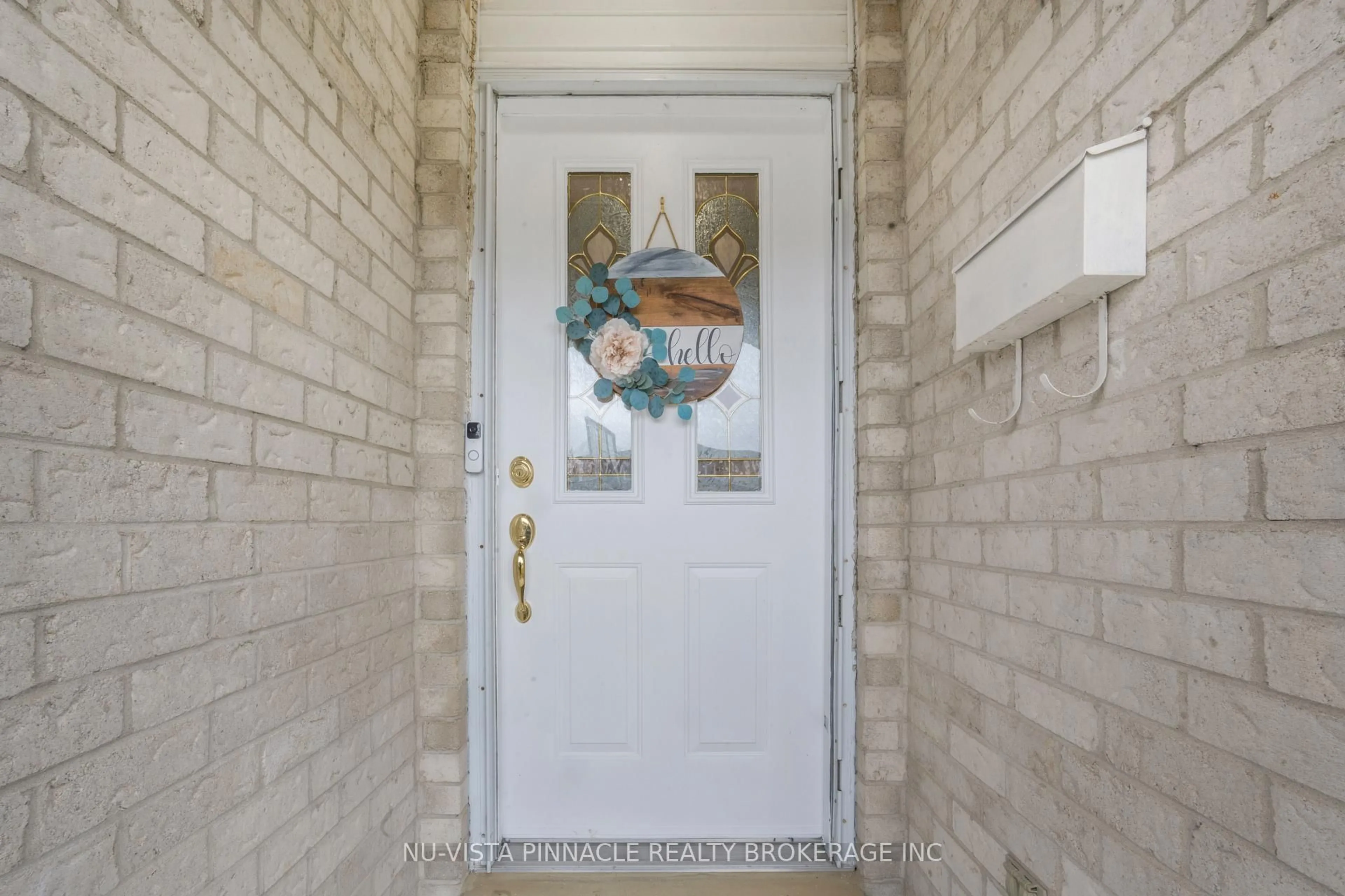 Indoor entryway for 44 Golfdale Cres, London South Ontario N6C 5P2