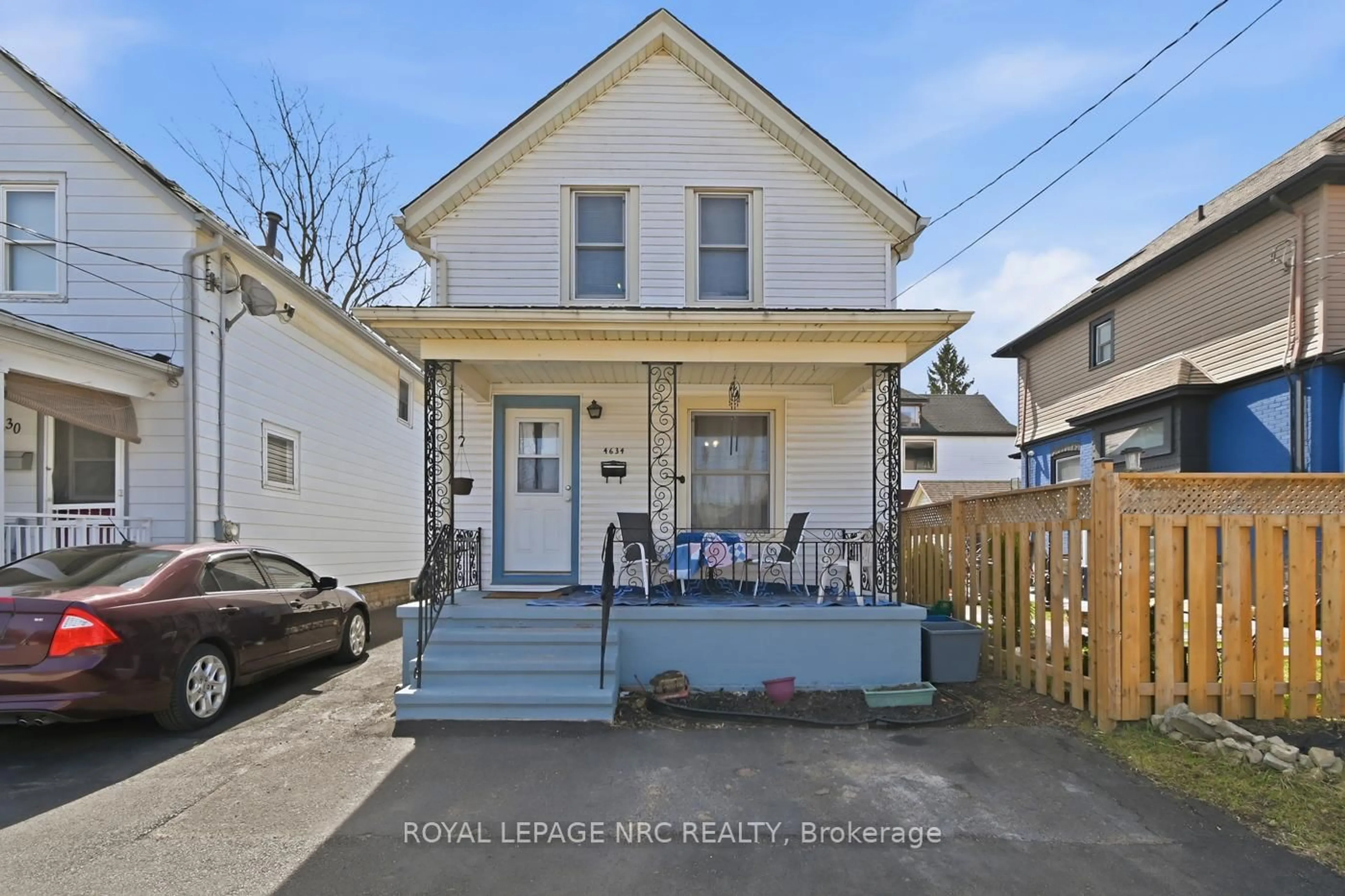 Unknown for 4634 Armoury St, Niagara Falls Ontario L2E 1S6