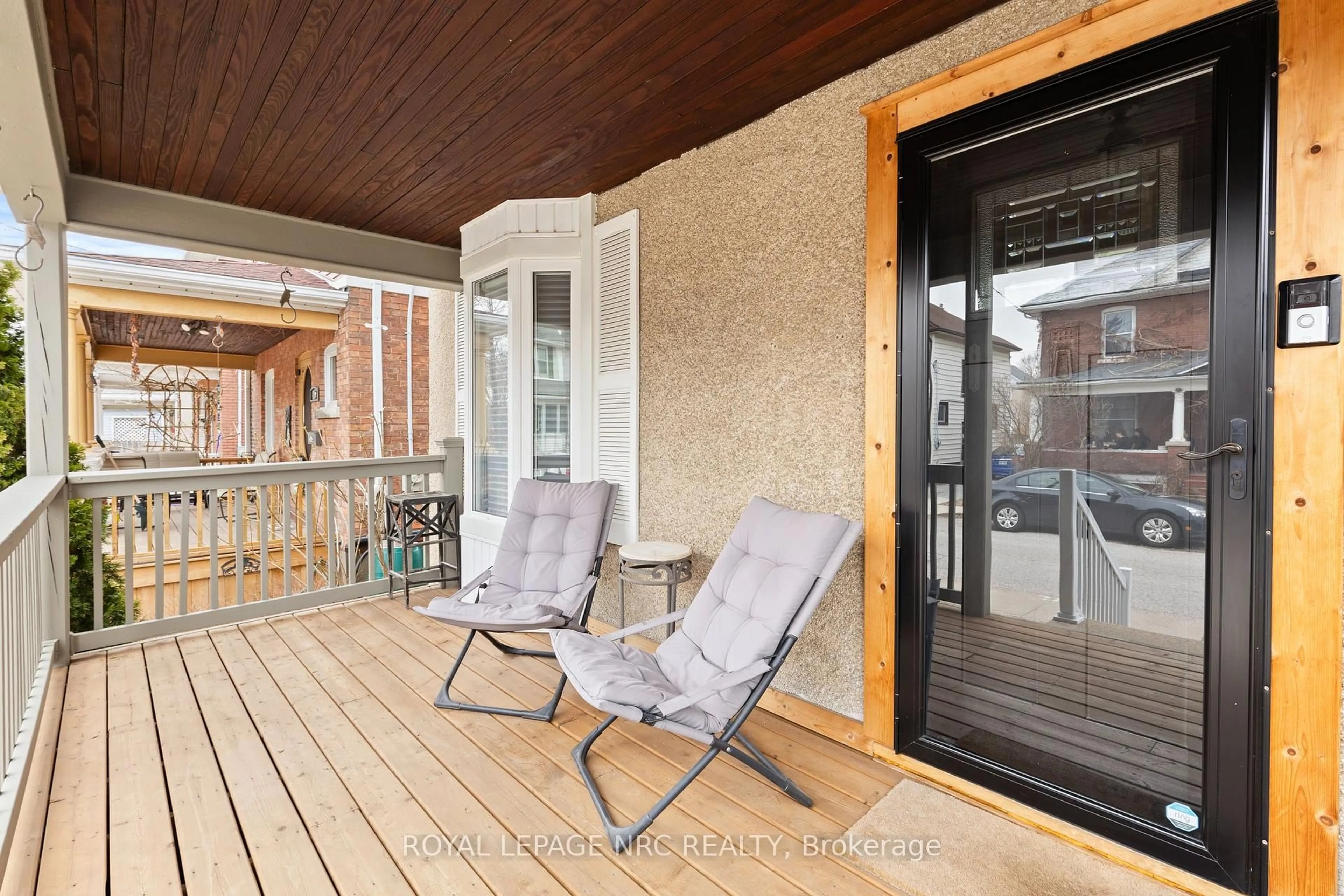 Patio, street for 51 Chaplin Ave, St. Catharines Ontario L2R 2E4