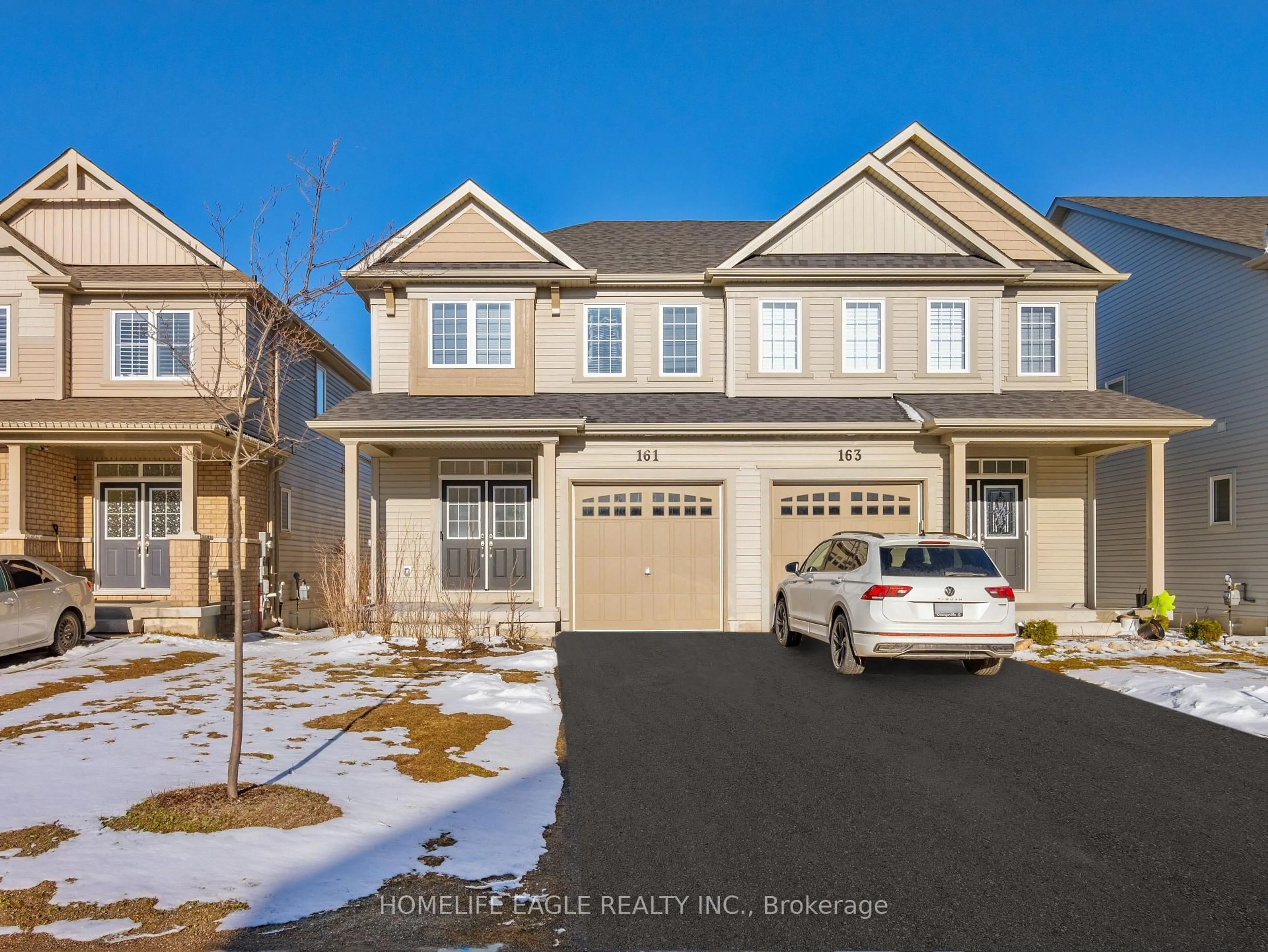 A pic from outside/outdoor area/front of a property/back of a property/a pic from drone, street for 161 Clark St, Shelburne Ontario L0N 1S3