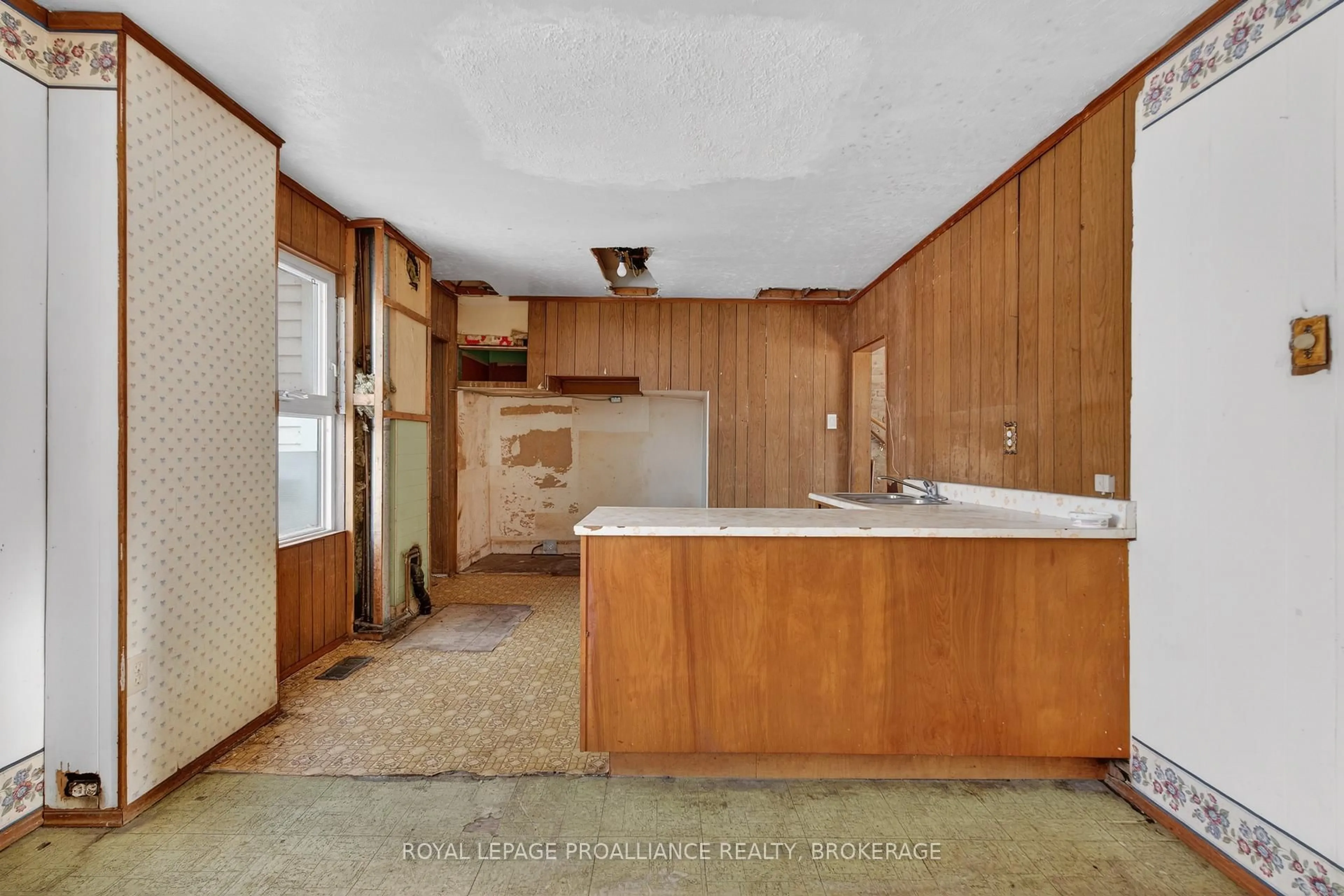 Unknown for 121 Stephen St, Kingston Ontario K7K 2C6