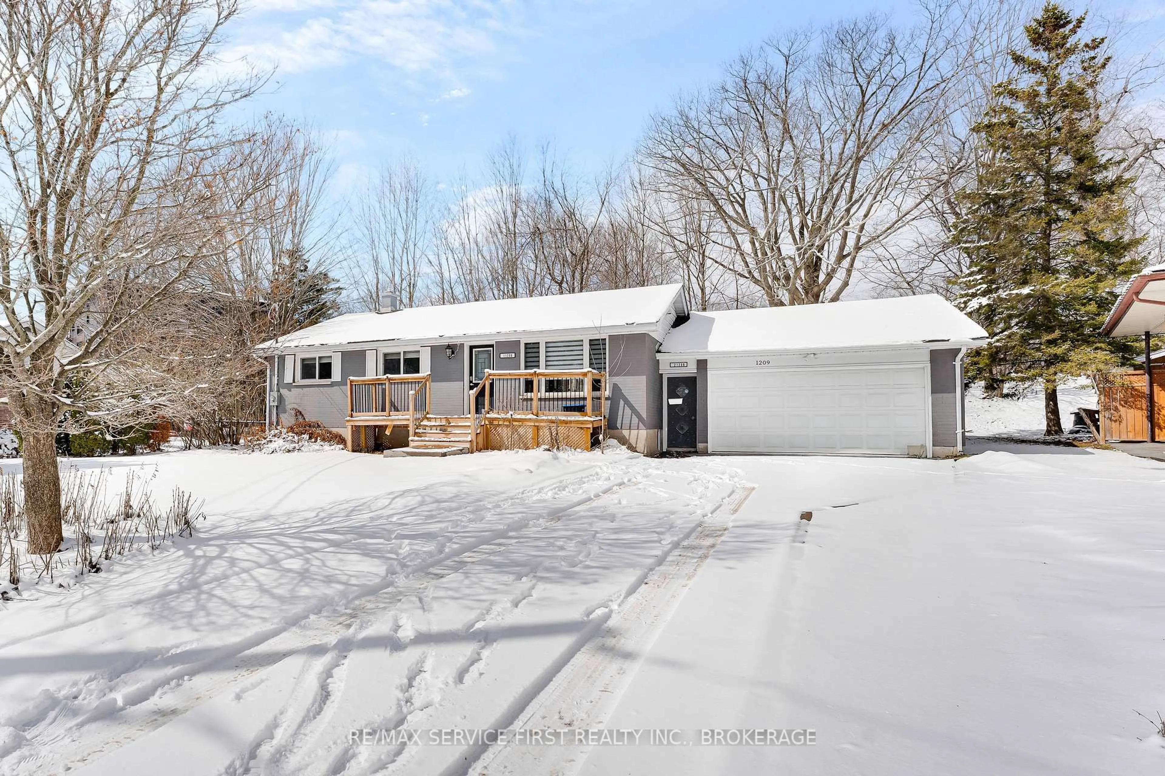 Unknown for 1209 Lincoln Dr, Kingston Ontario K7M 4Z9