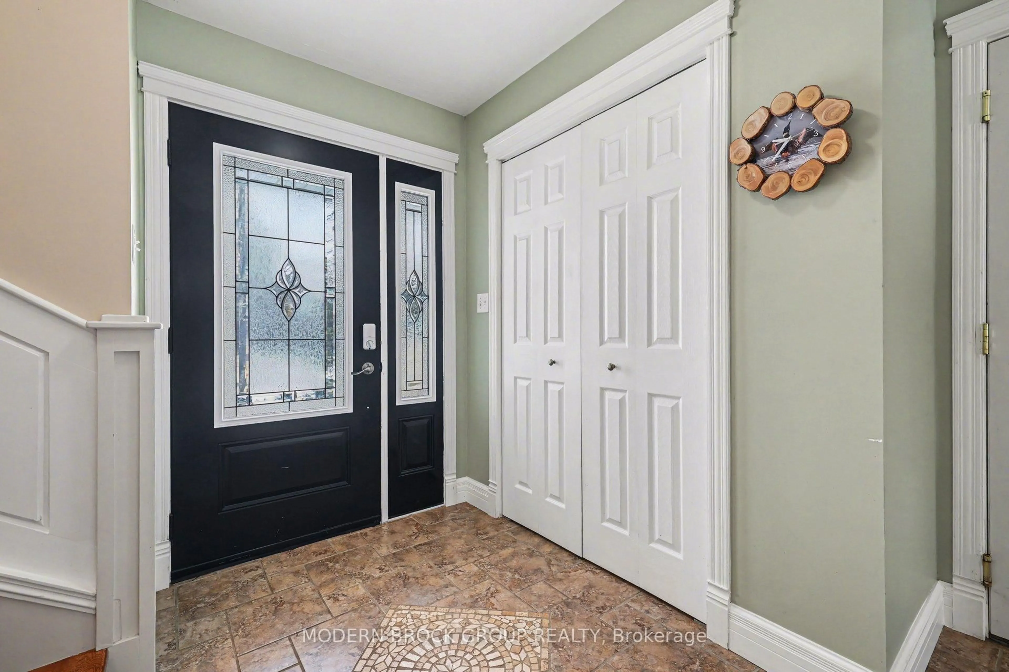 Indoor entryway for 254 County Rd 1 Rd, Elizabethtown-Kitley Ontario K0E 1Y0