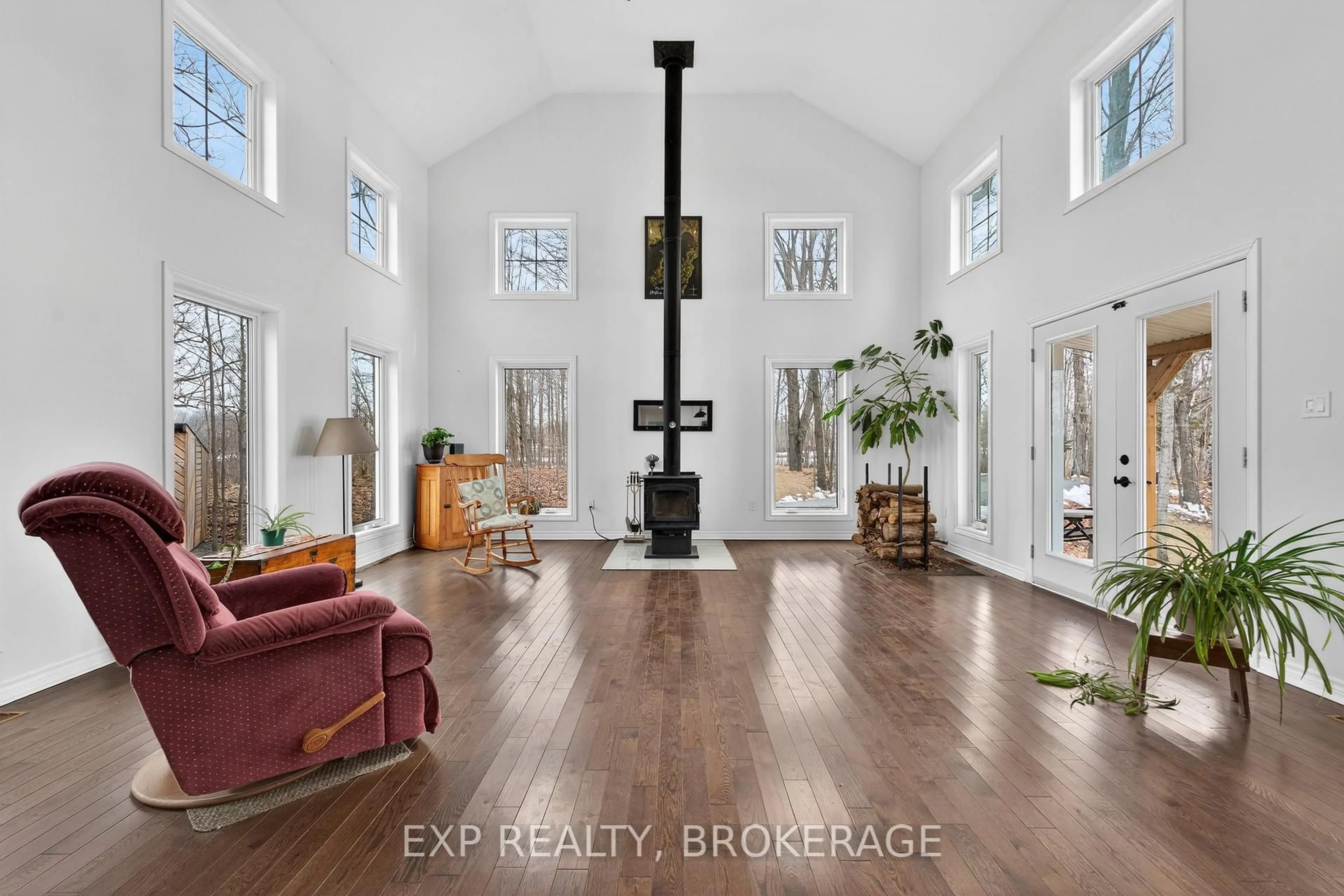 Indoor entryway for 3855 HIDEAWAY Lane, Battersea Ontario K0H 1H0