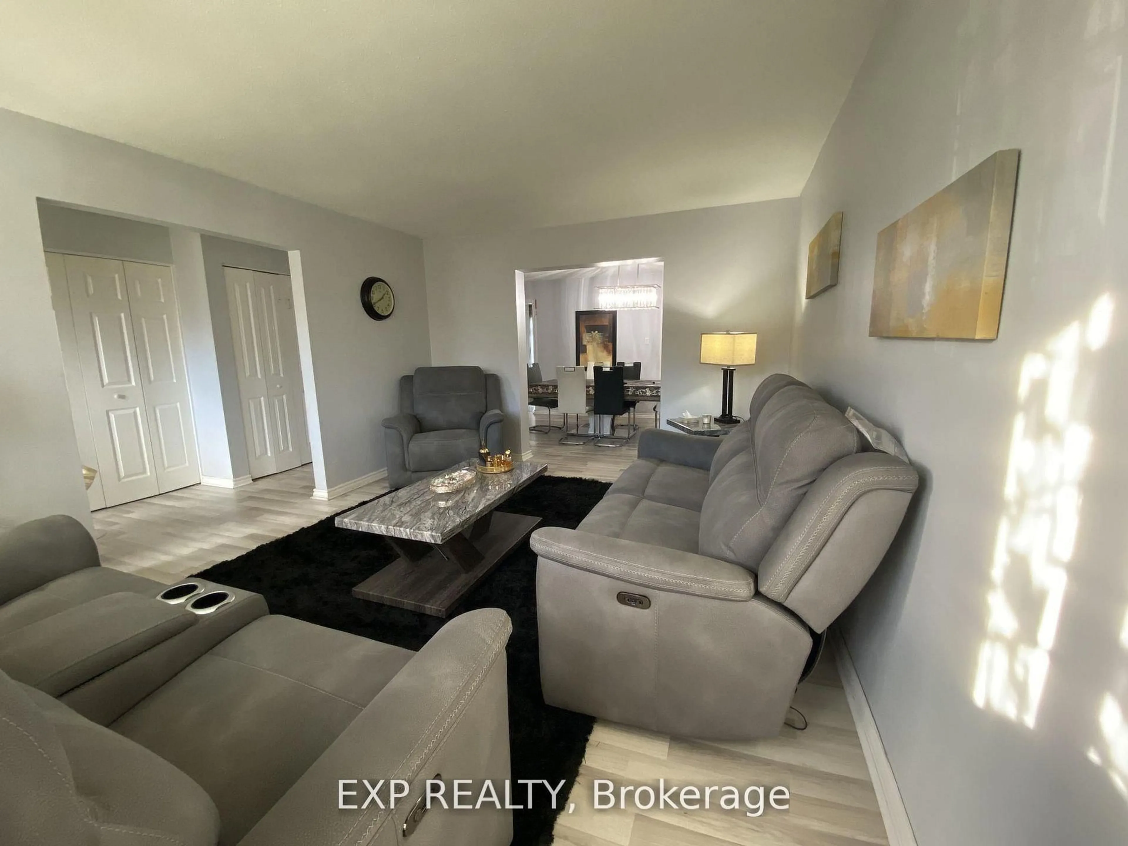 Living room with furniture, unknown for 415 Kintyre Private, Ottawa Ontario K2C 3M9