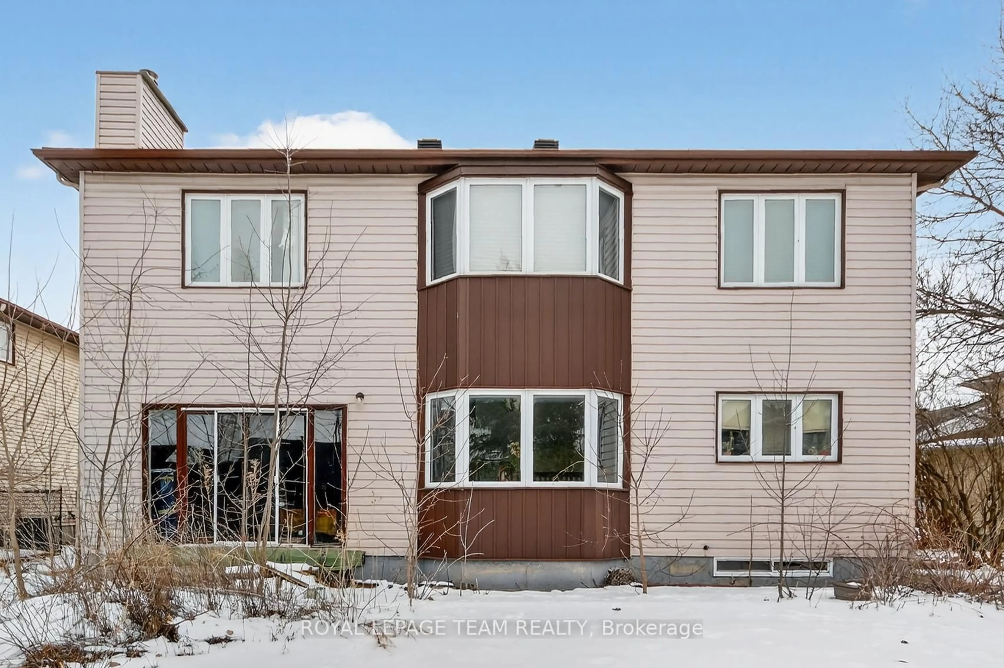 Home with brick exterior material, unknown for 35 Hartin St, Ottawa Ontario K2S 1B9