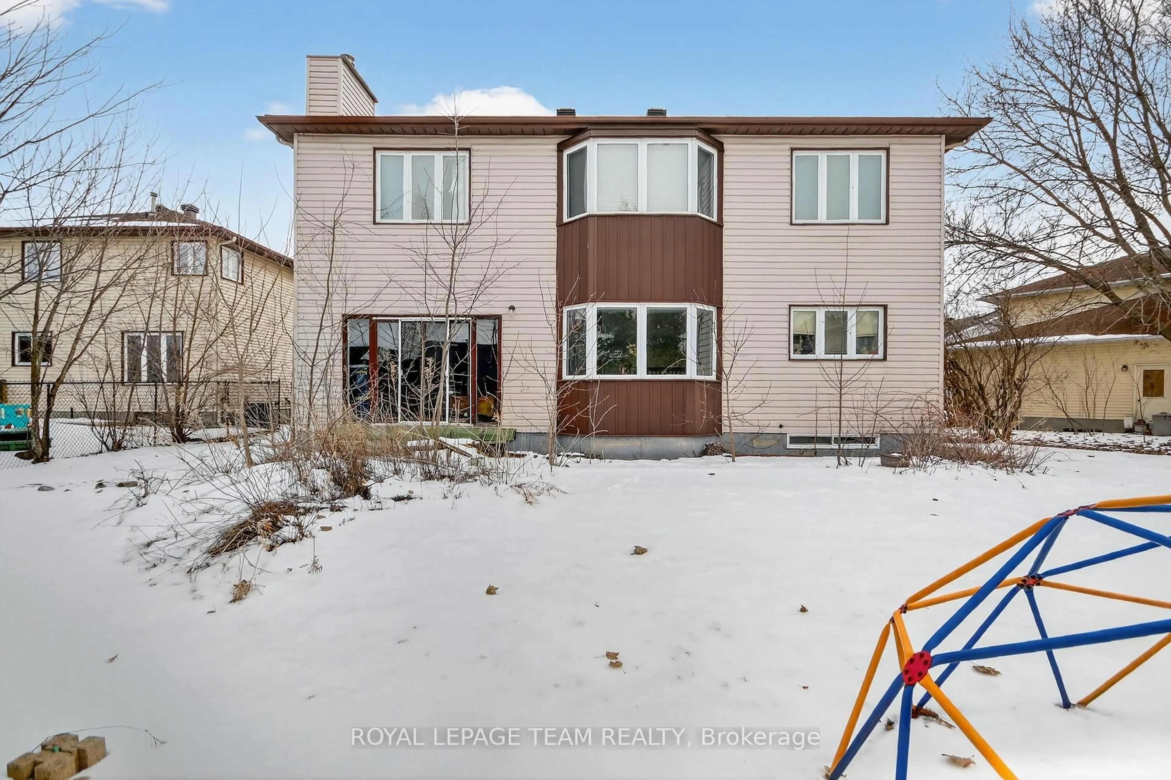 Unknown for 35 Hartin St, Ottawa Ontario K2S 1B9