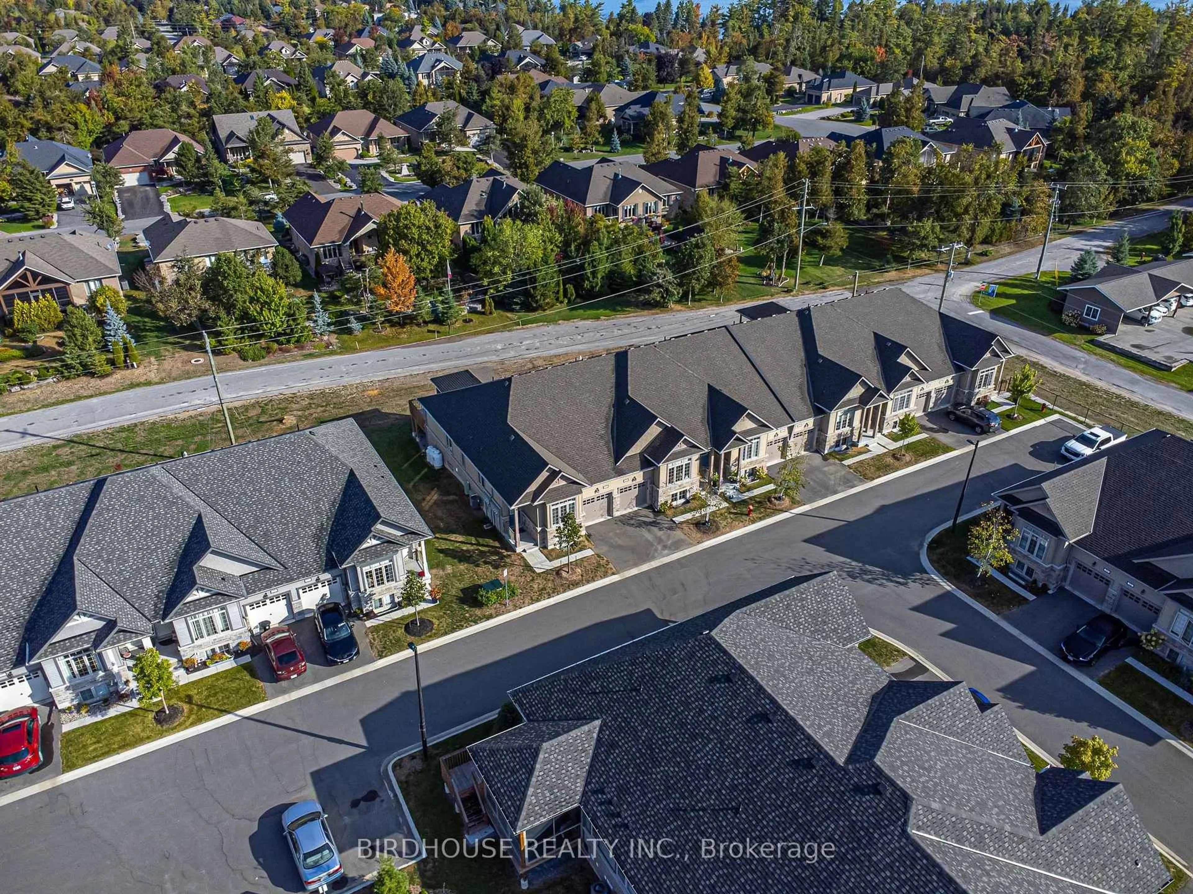 A pic from outside/outdoor area/front of a property/back of a property/a pic from drone, street for 17 Lakewood Cres #7, Kawartha Lakes Ontario K0M 1A0