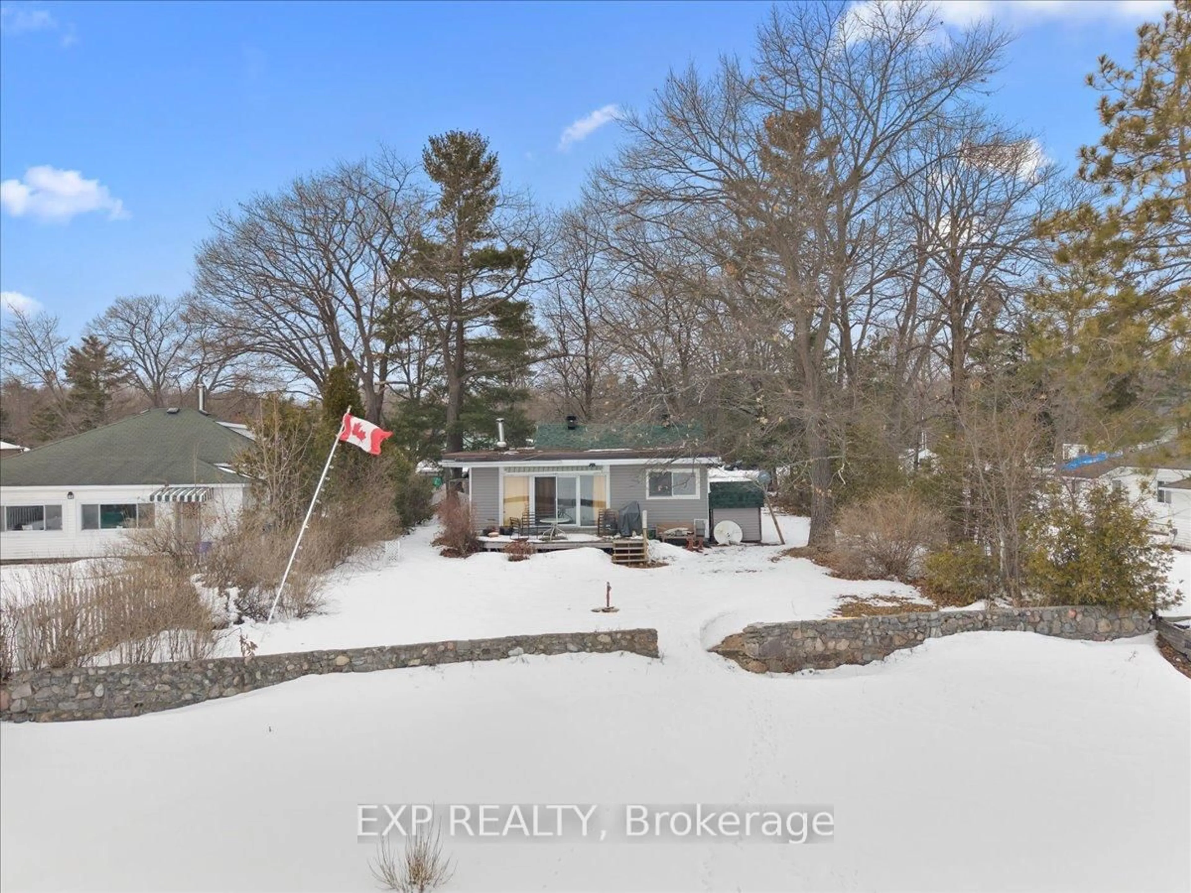 A pic from outside/outdoor area/front of a property/back of a property/a pic from drone, unknown for 488 Bayview Dr, Ottawa Ontario K0A 3M0