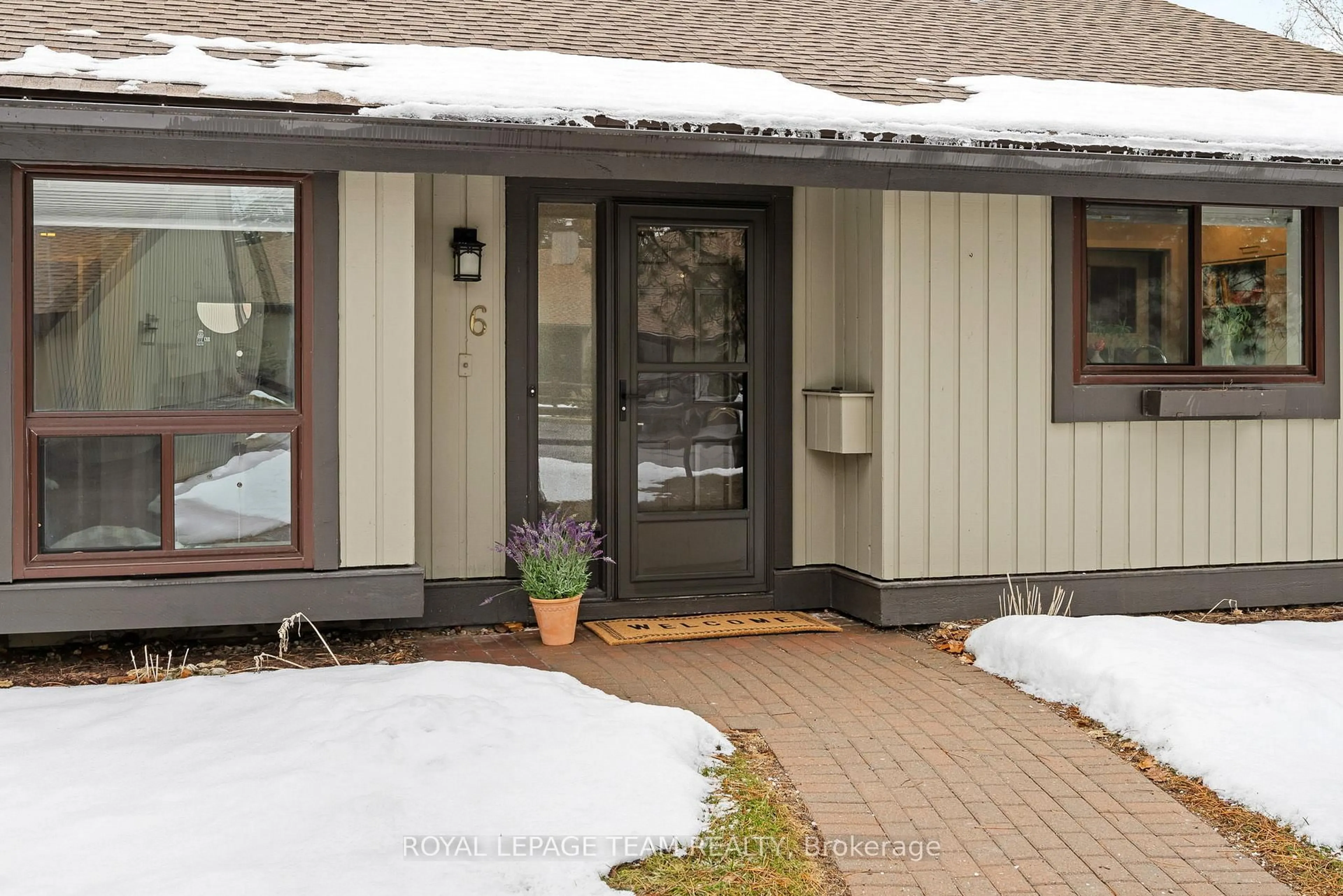 Unknown for 6 Kittansett Crt, Ottawa Ontario K2S 1B9