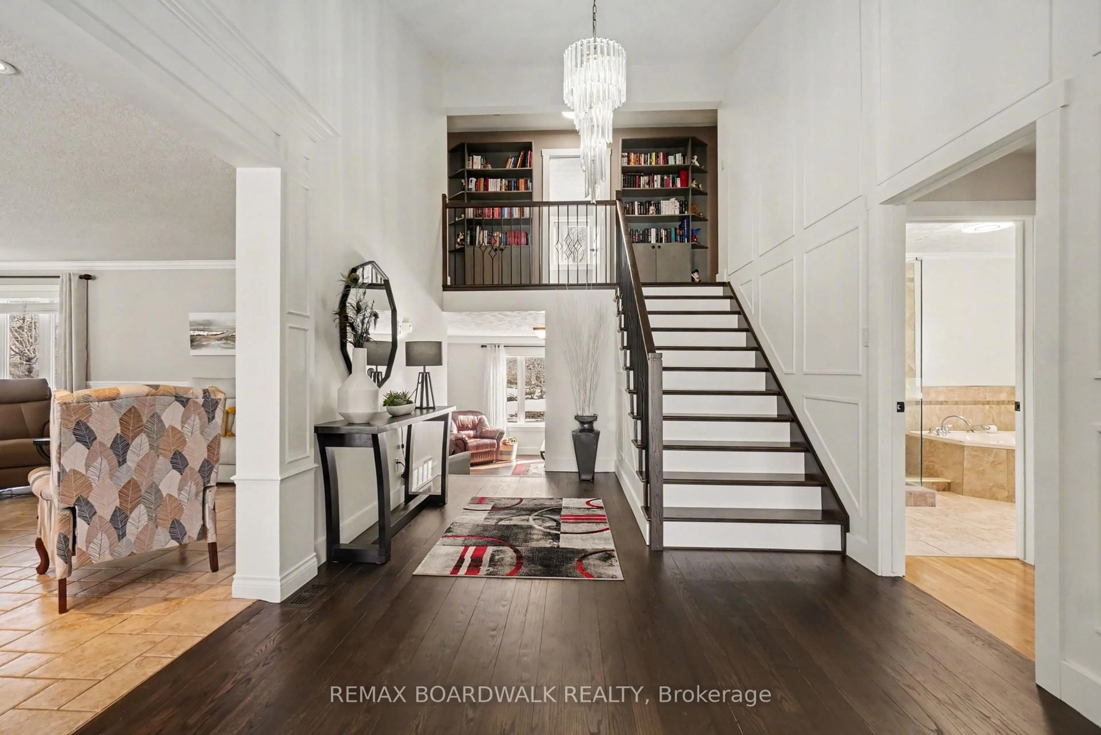 Indoor entryway for 32 Faucher Blvd, Casselman Ontario K0A 1M0