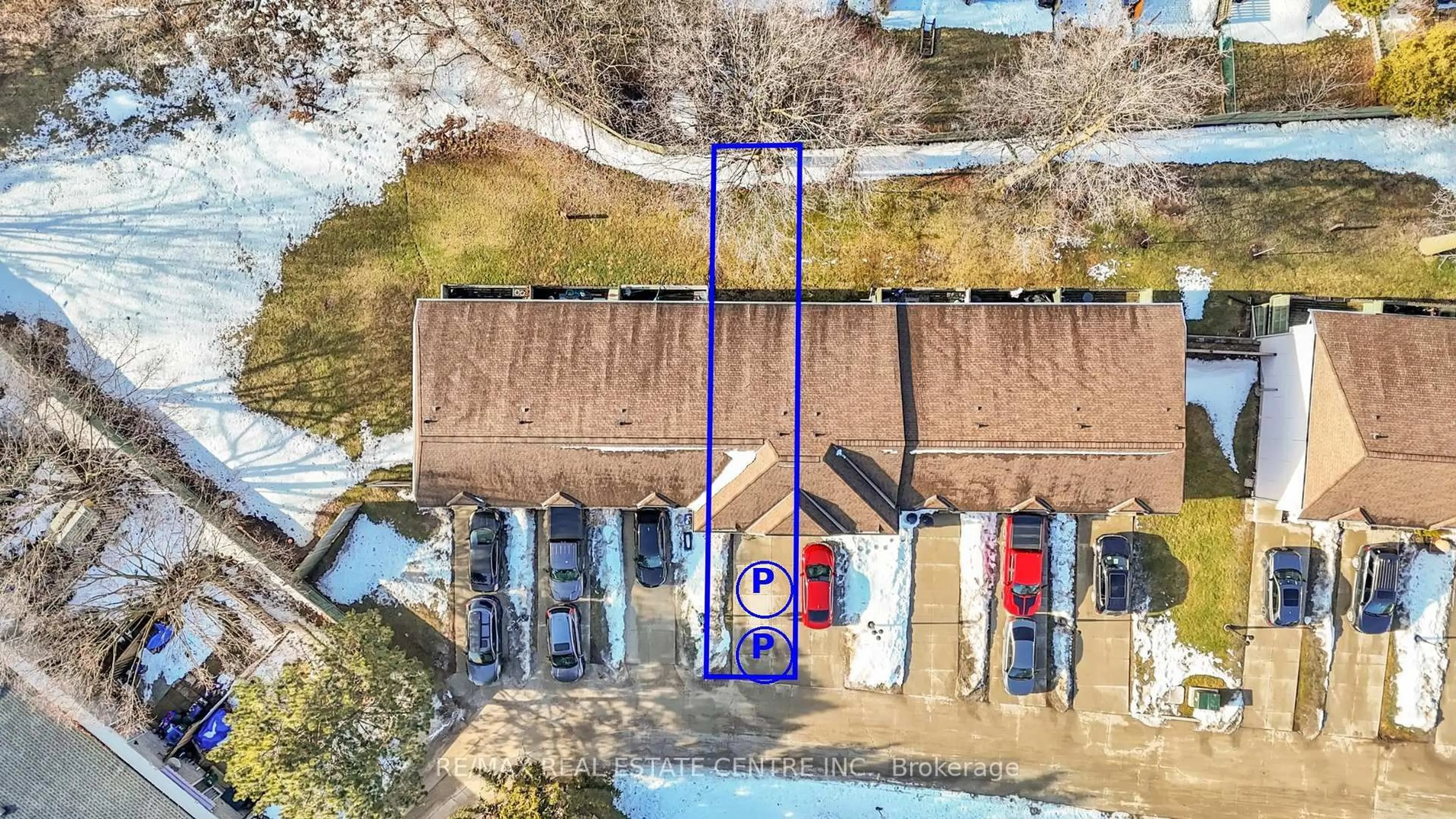 A pic from outside/outdoor area/front of a property/back of a property/a pic from drone, unknown for 43 Blandford St #4, Woodstock Ontario N4S 7H7