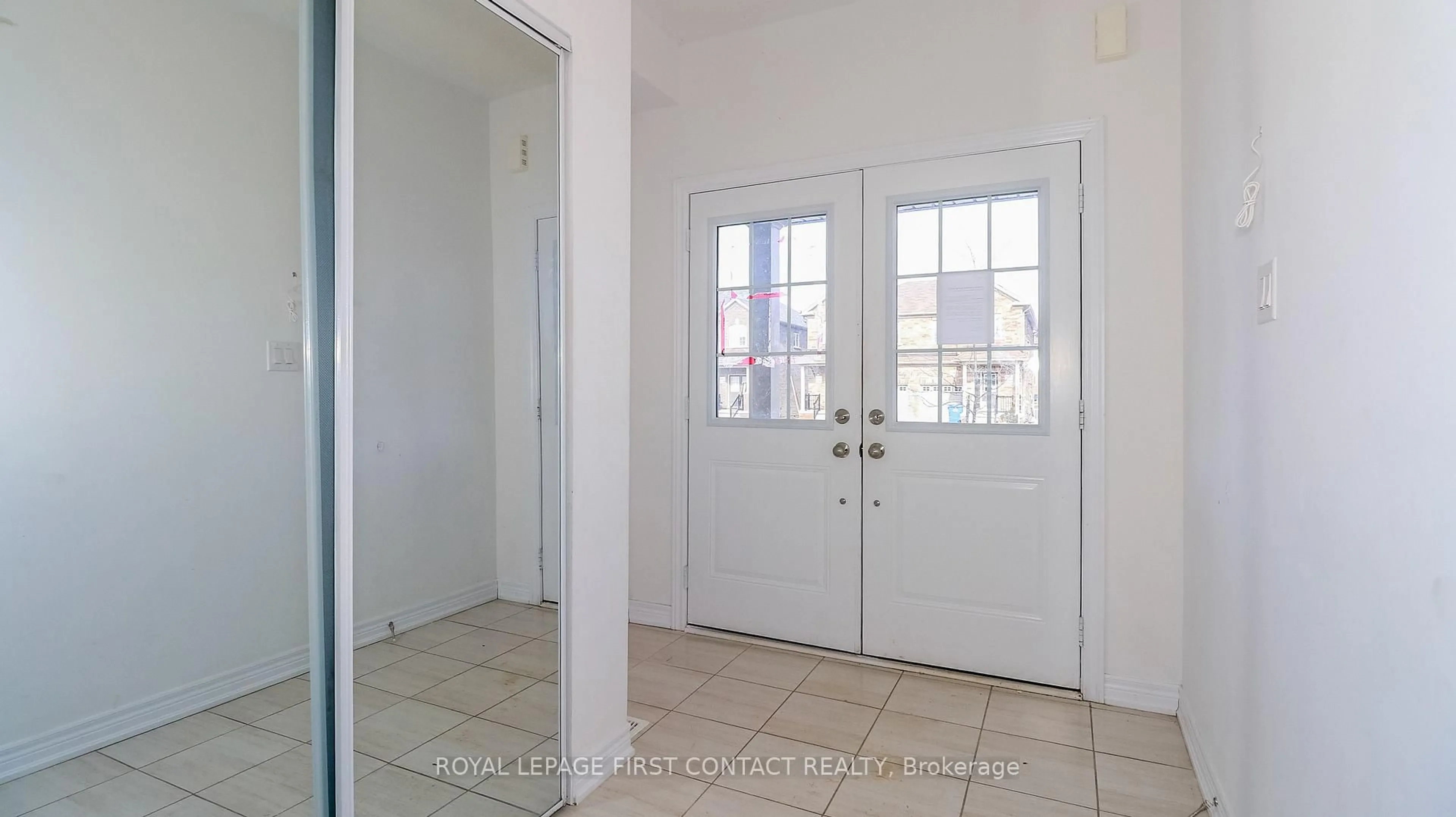 Indoor entryway for 142 Seeley Ave, Southgate Ontario N0C 1B0