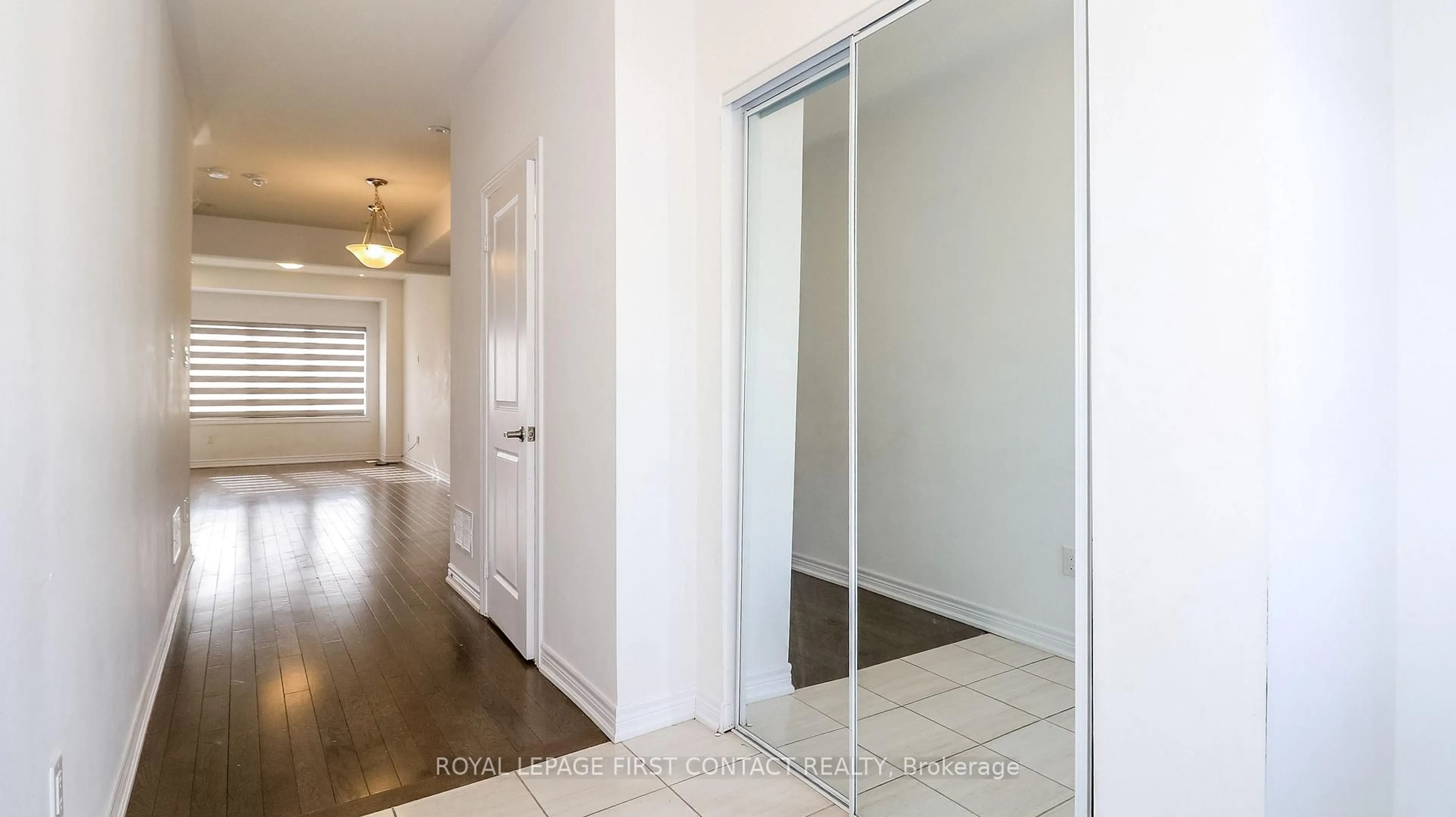 Indoor entryway for 142 Seeley Ave, Southgate Ontario N0C 1B0