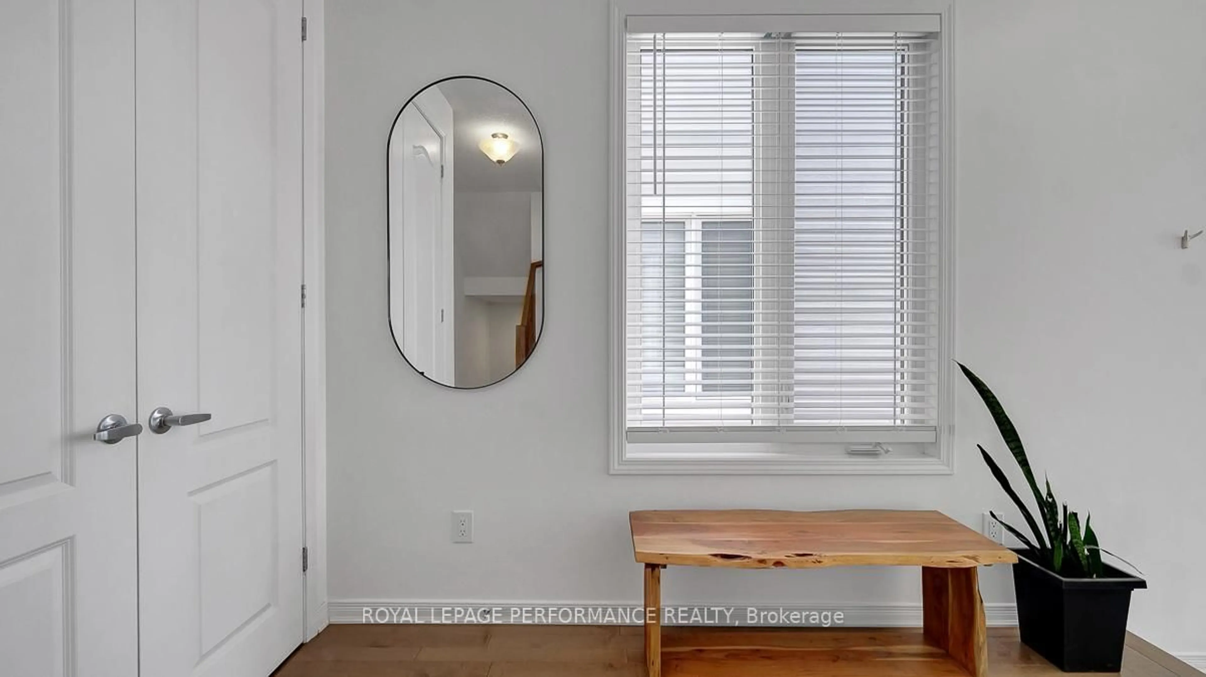 Dining room, wood/laminate floor for 2630 Tempo Dr, North Grenville Ontario K0G 1J0