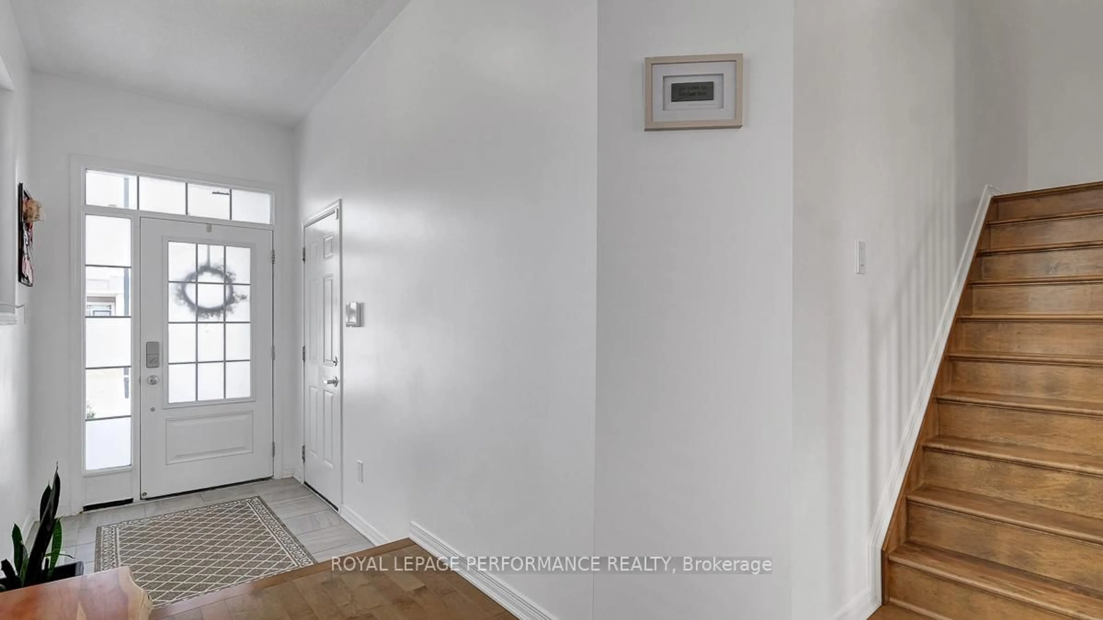 Indoor entryway for 2630 Tempo Dr, North Grenville Ontario K0G 1J0