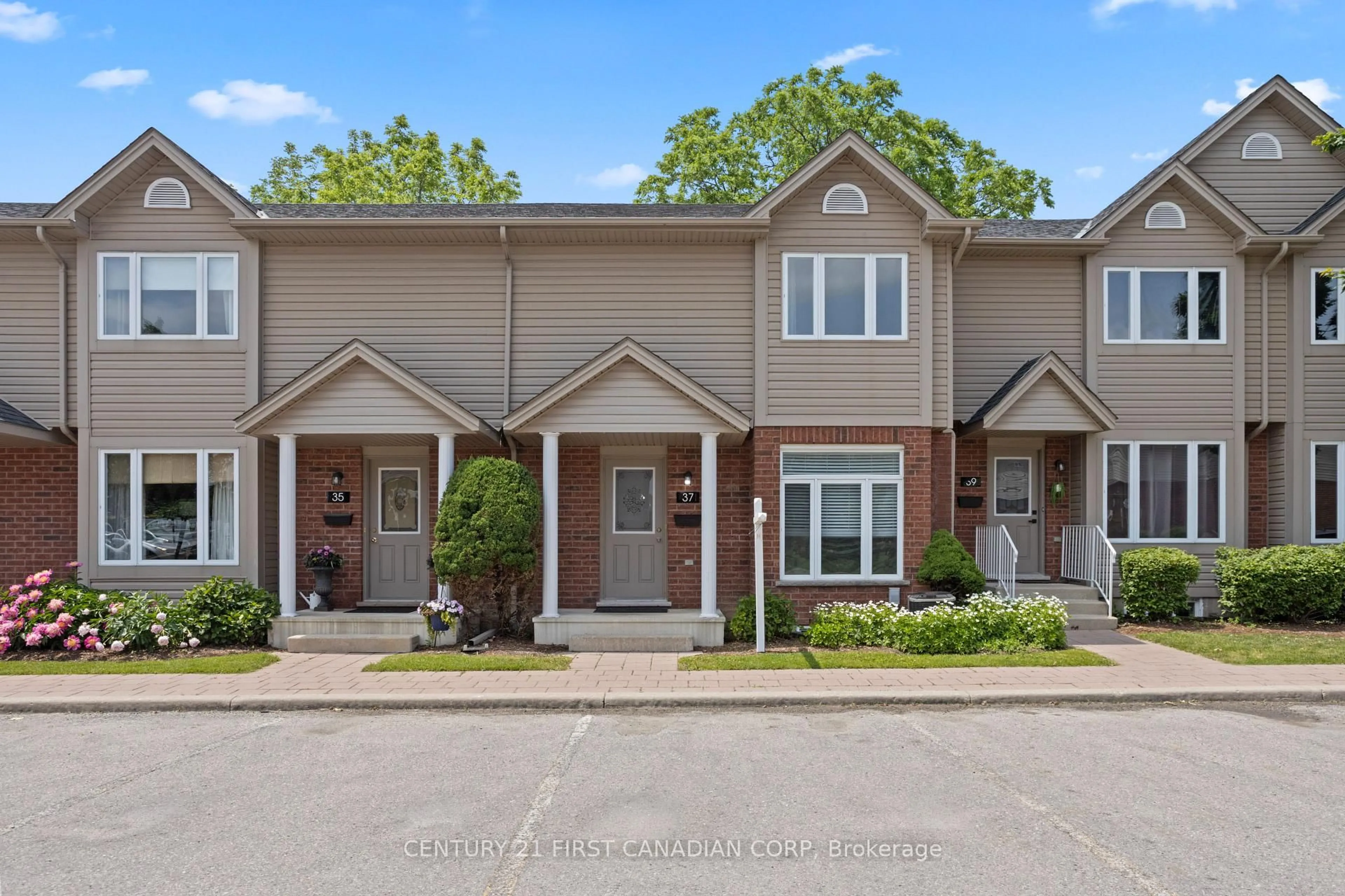 Unknown for 1921 Father Dalton Ave #37, London North Ontario N5X 4S1