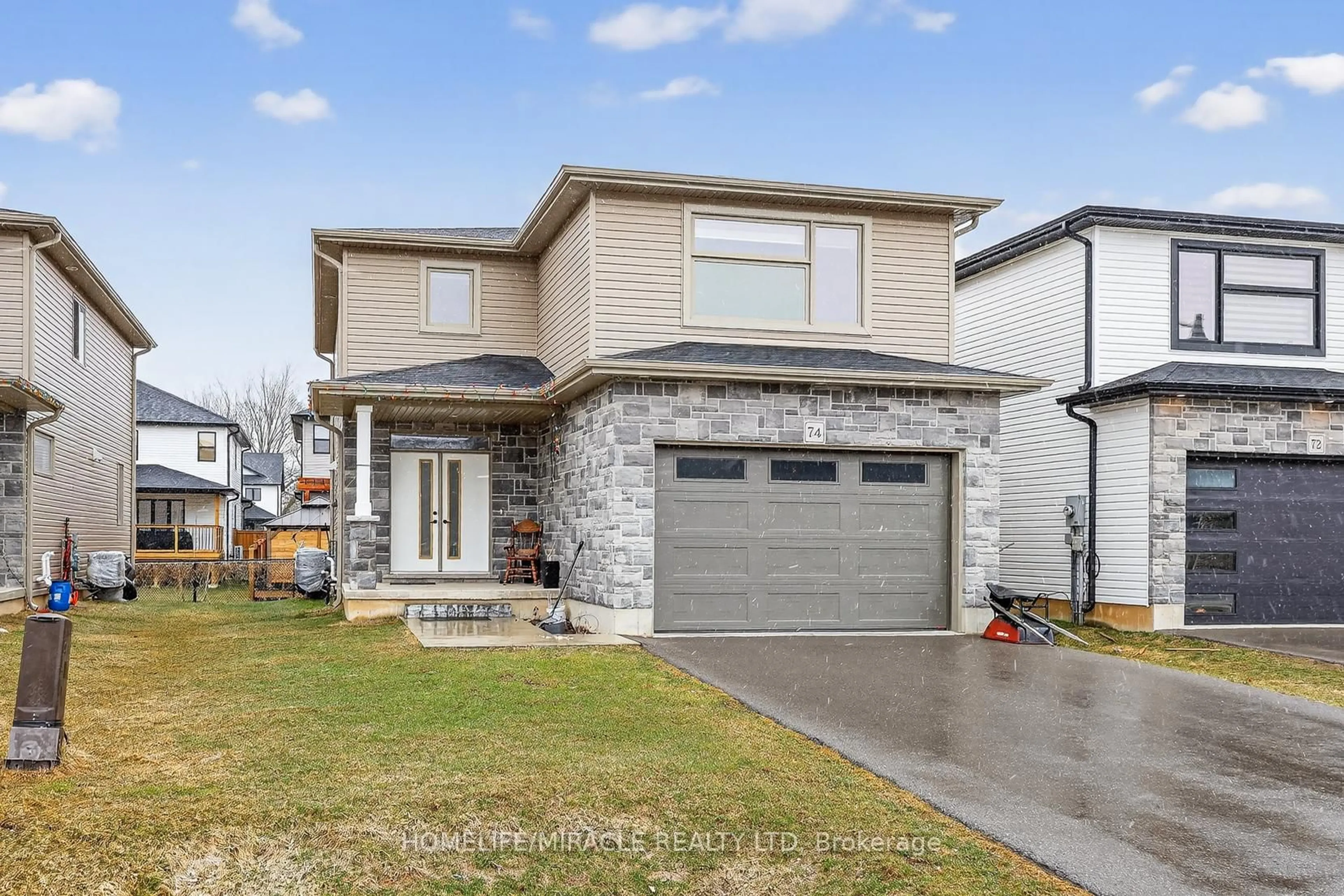 Home with brick exterior material, street for 74 Cash Cres, Ingersoll Ontario L9T 0K6