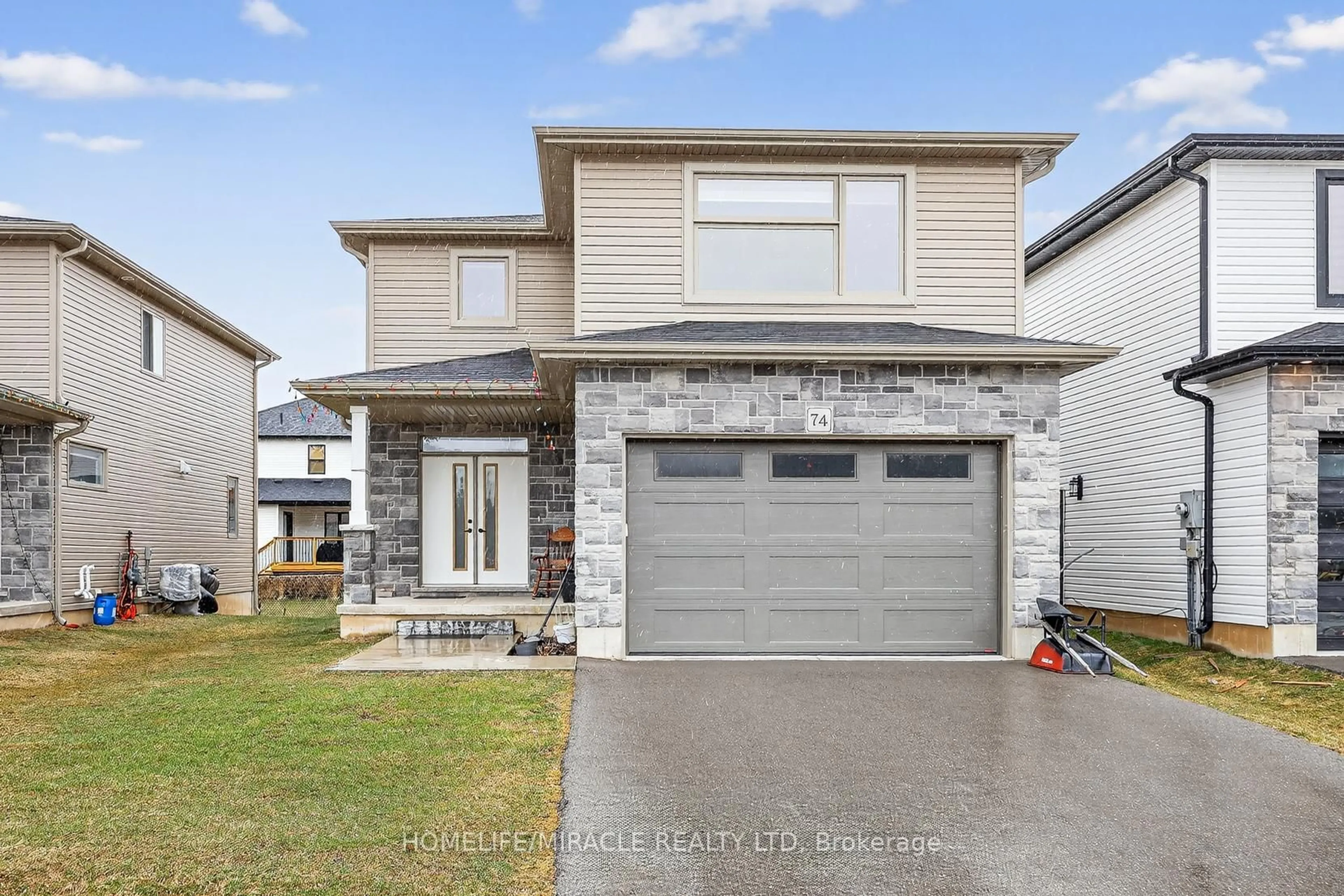 Home with brick exterior material, street for 74 Cash Cres, Ingersoll Ontario L9T 0K6