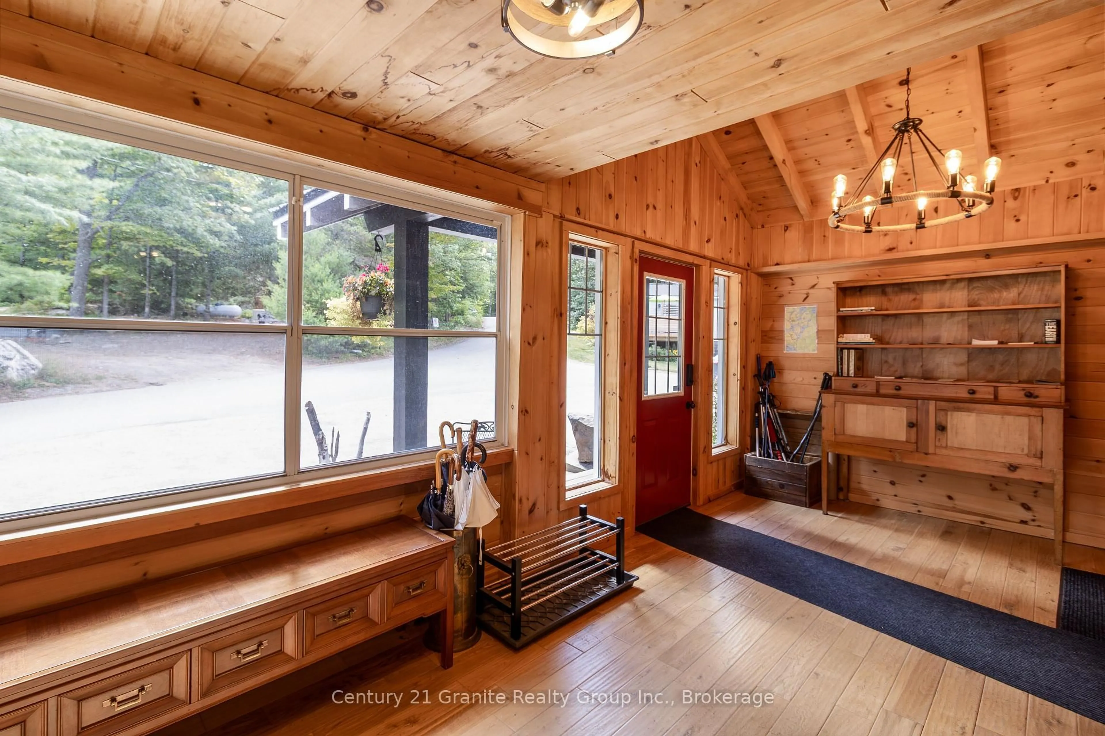 Indoor entryway for 2029 Little Hawk Lake Rd, Algonquin Highlands Ontario K0M 1S0