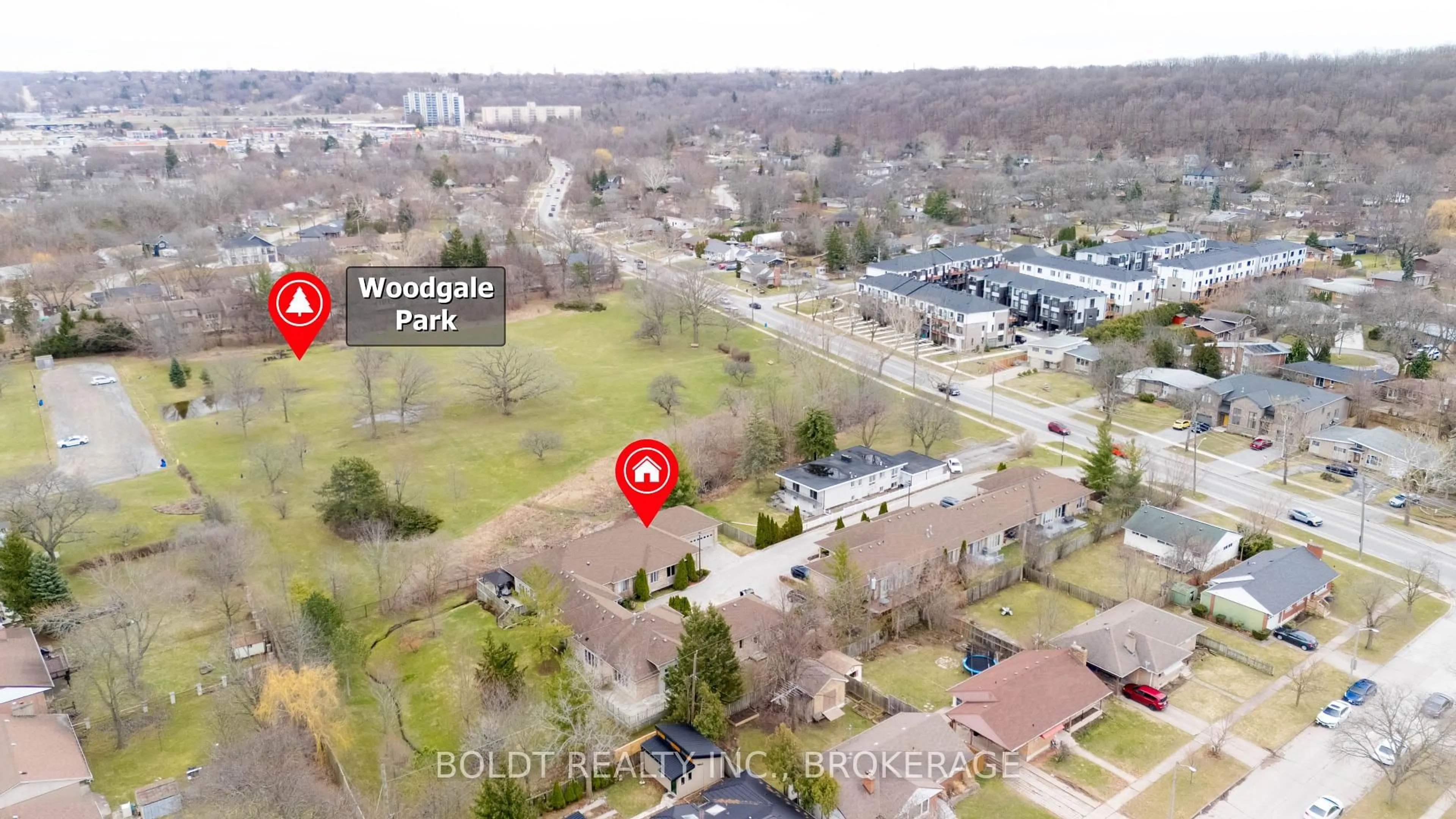 A pic from outside/outdoor area/front of a property/back of a property/a pic from drone, city buildings view from balcony for 139 Glendale Ave #6, St. Catharines Ontario L2T 2K2
