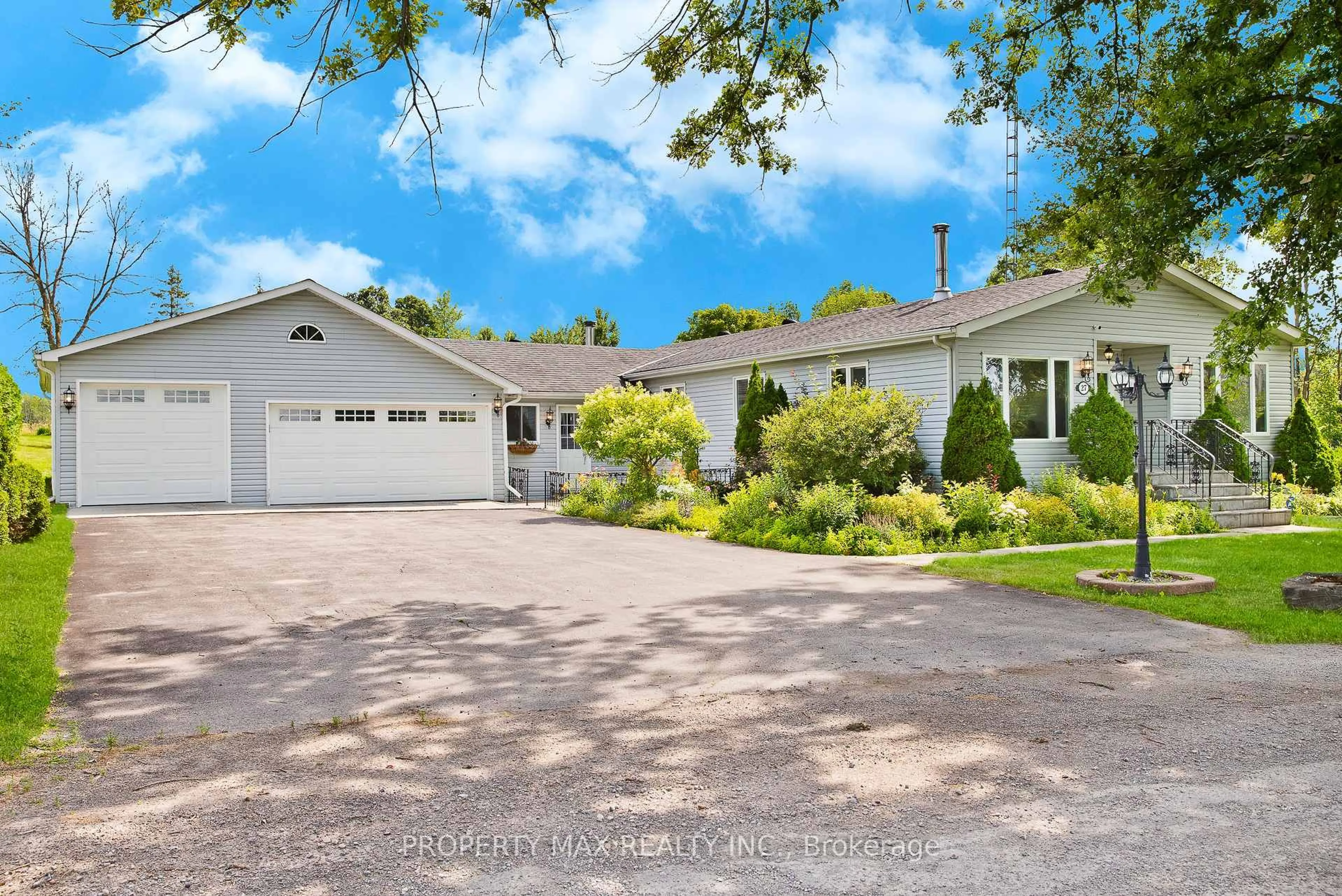 A pic from outside/outdoor area/front of a property/back of a property/a pic from drone, street for 27 Rose St, Hastings Ontario K0K 2C0