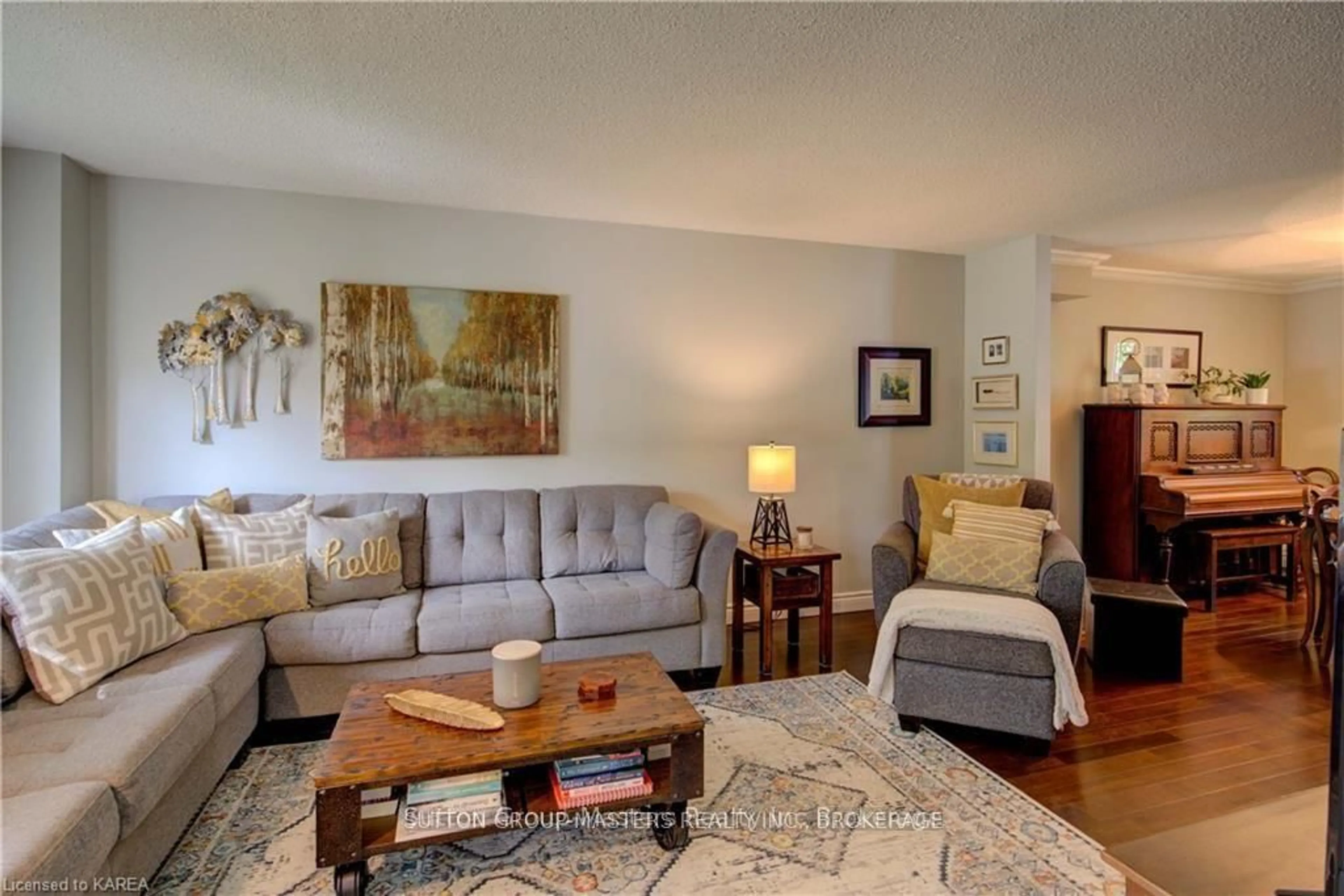 Living room with furniture, unknown for 1058 PEMBRIDGE Cres, Kingston Ontario K7P 1P3