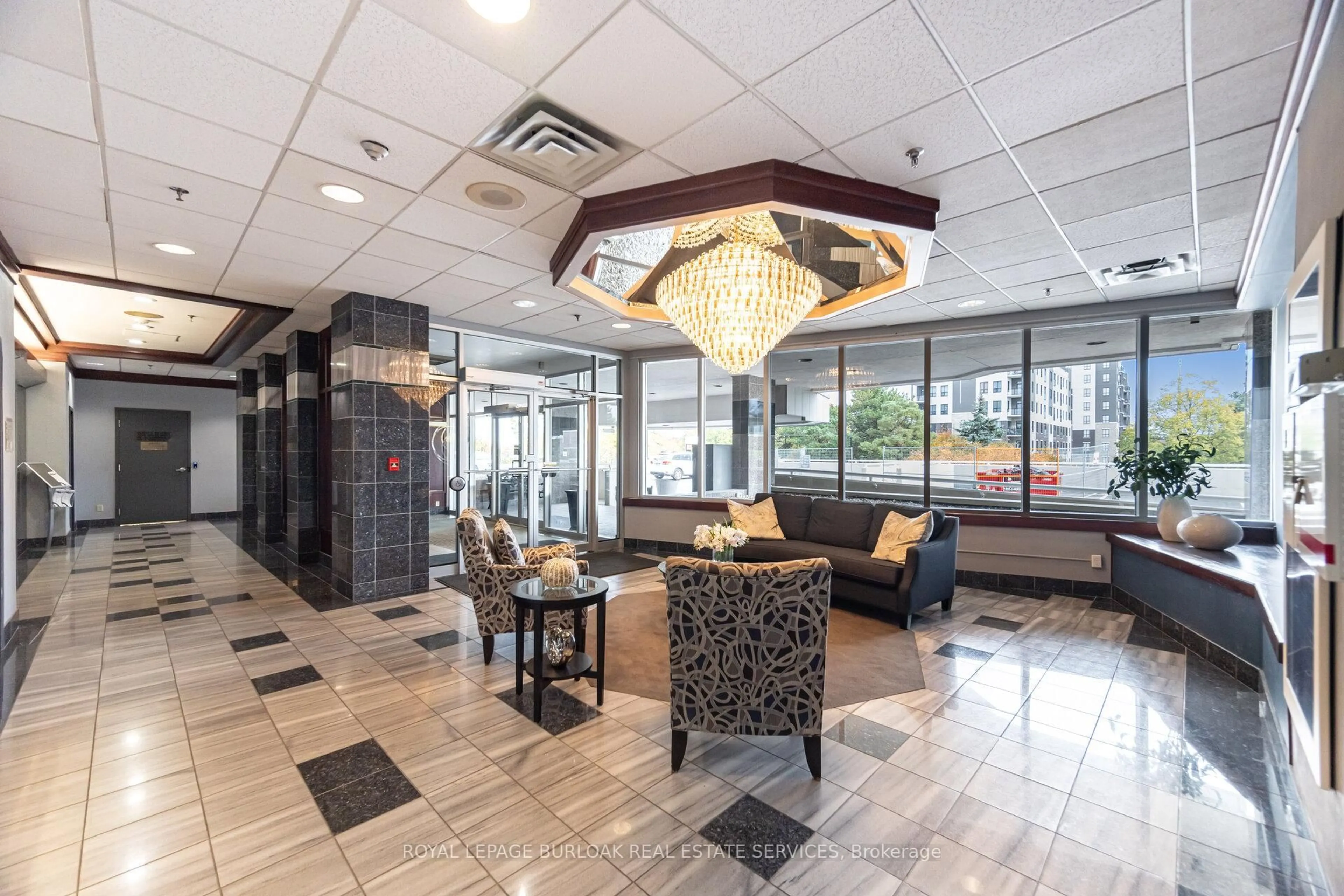Lobby for 190 Hespeler Rd #1602, Cambridge Ontario N1R 8B8