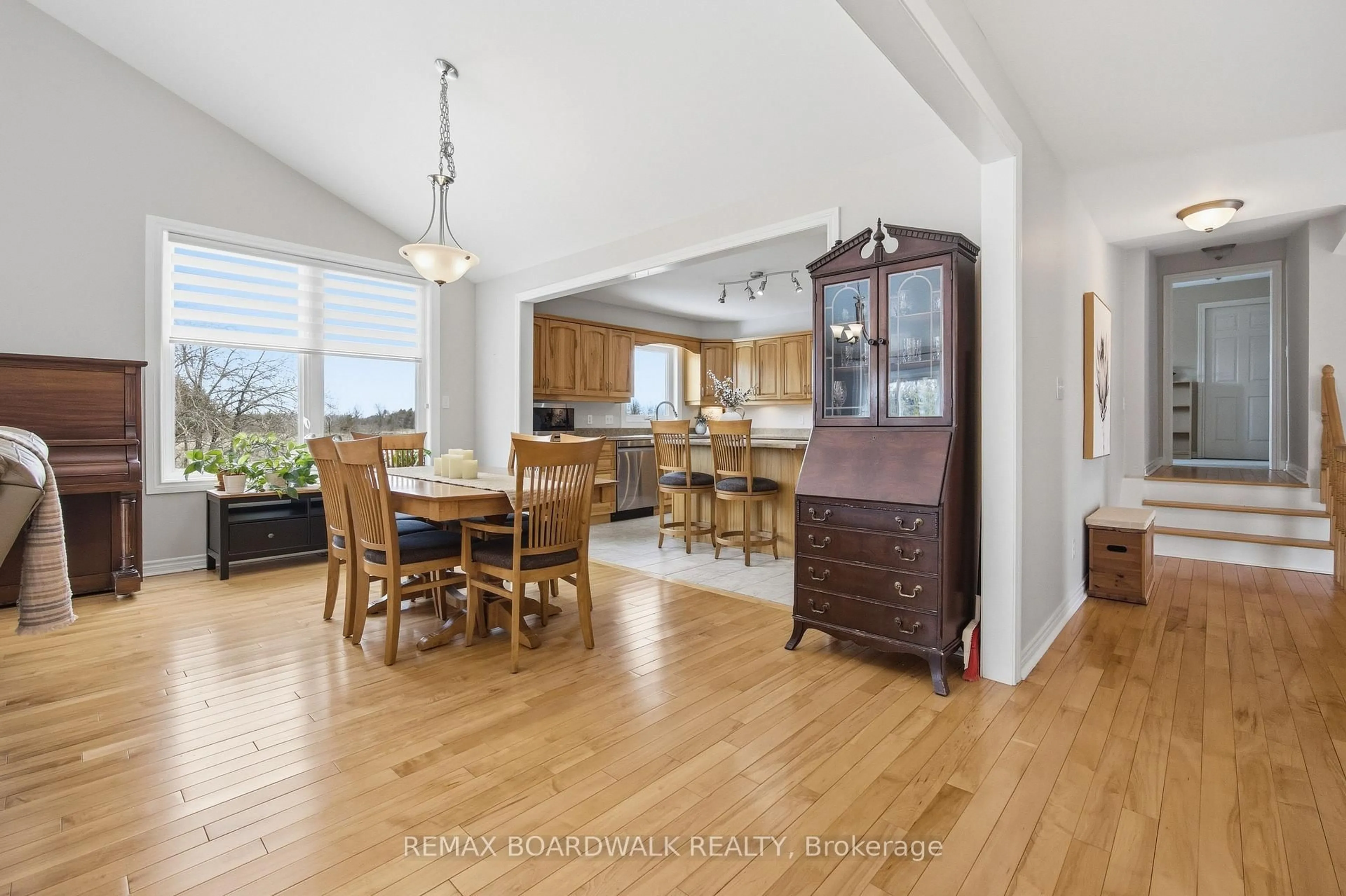 Open concept kitchen, unknown for 1662 Richmond Rd, Smiths Falls Ontario K7A 4S7