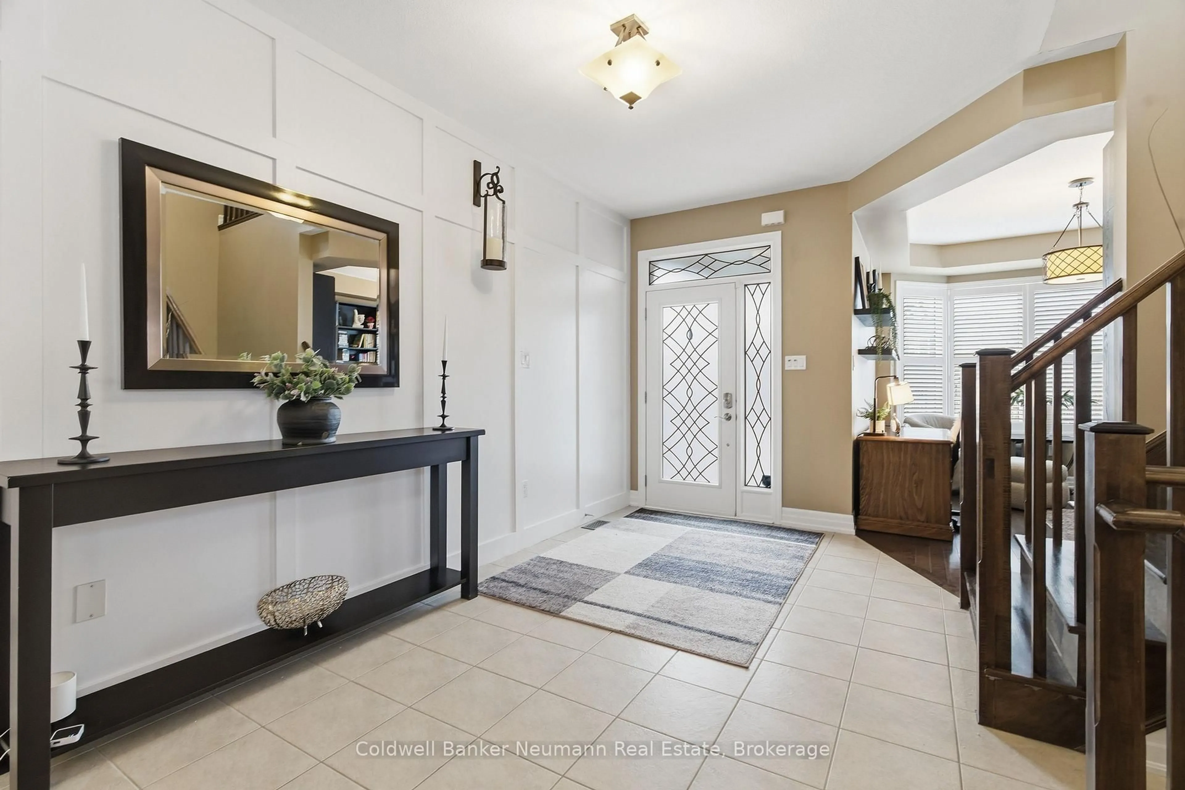 Indoor entryway for 356 Falling Green Cres, Kitchener Ontario N2R 0G4