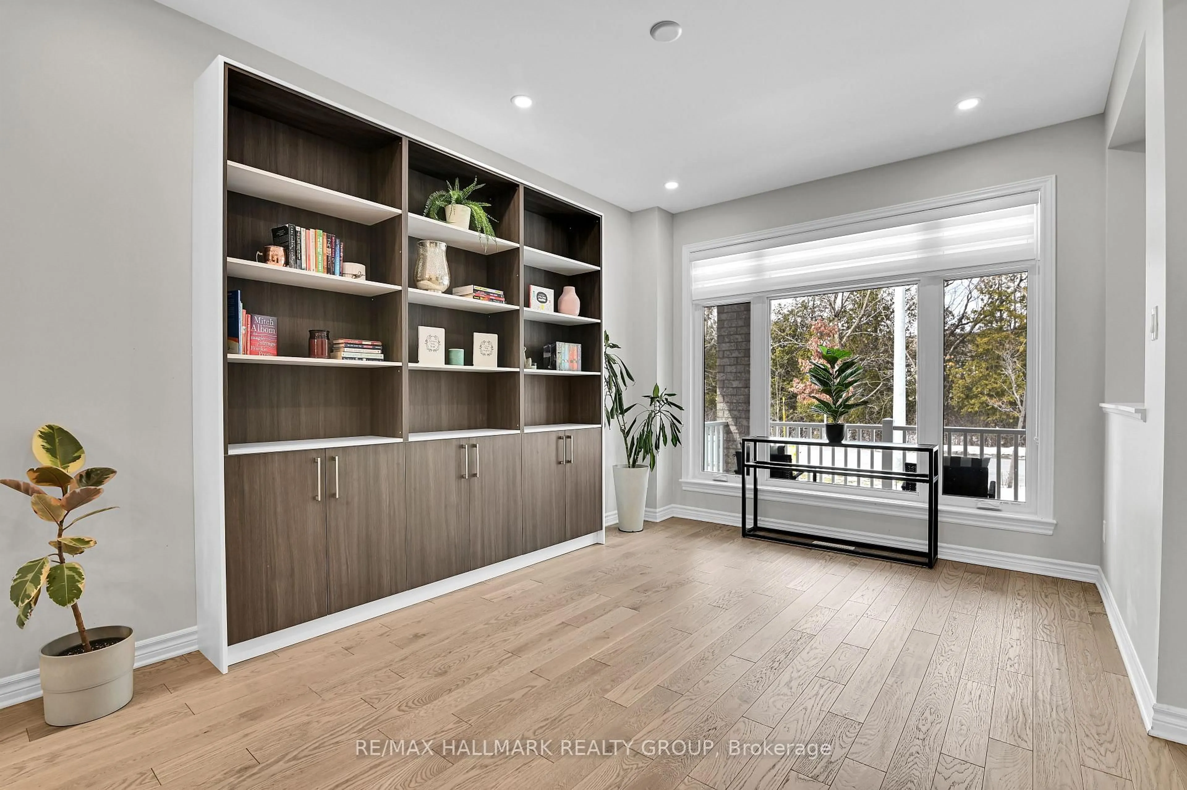 Unknown for 160 Eric Maloney Way, Ottawa Ontario K1T 0R1