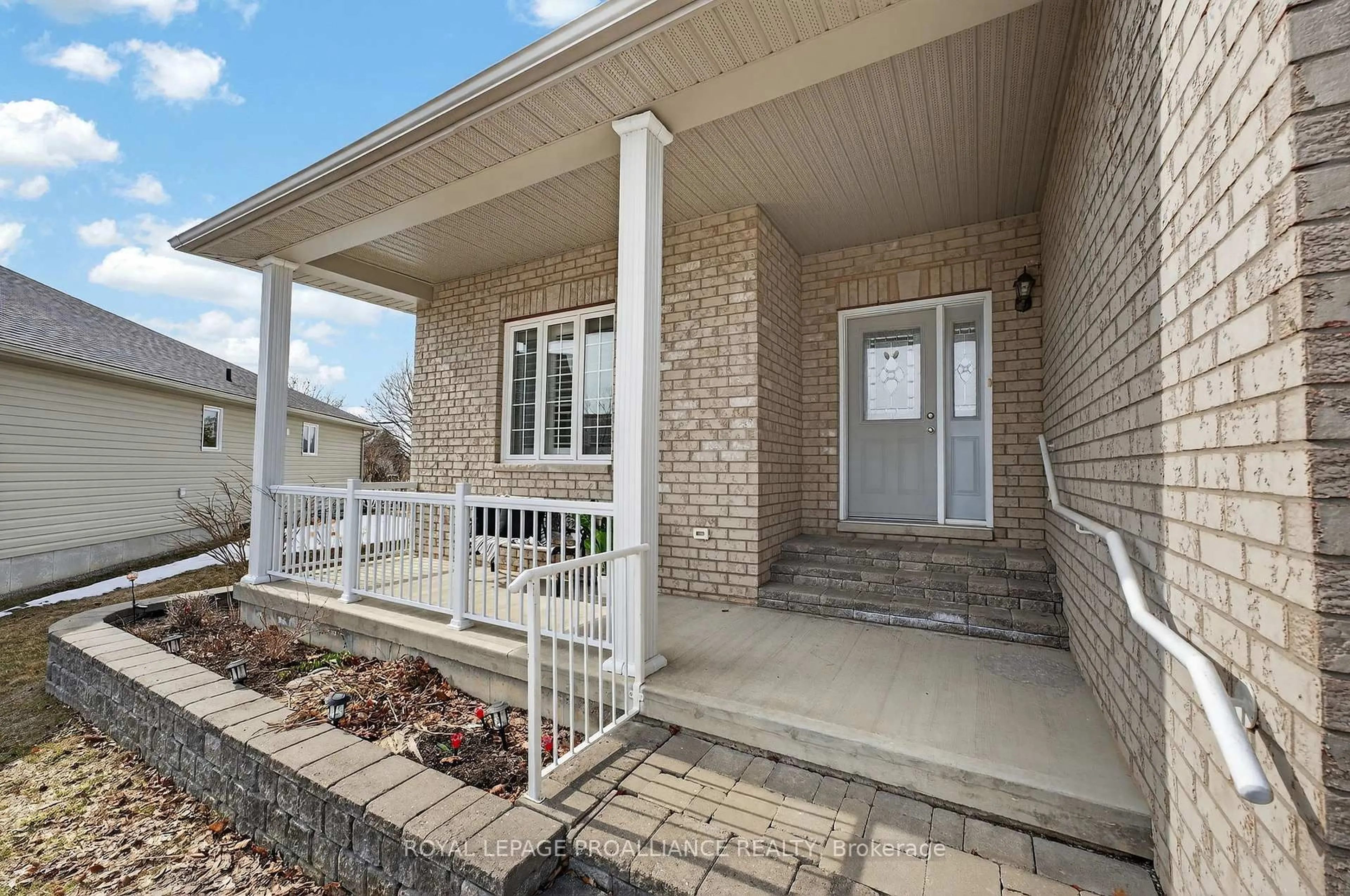 Unknown for 45 Maplehurst Cres, Prince Edward County Ontario K0K 3L0