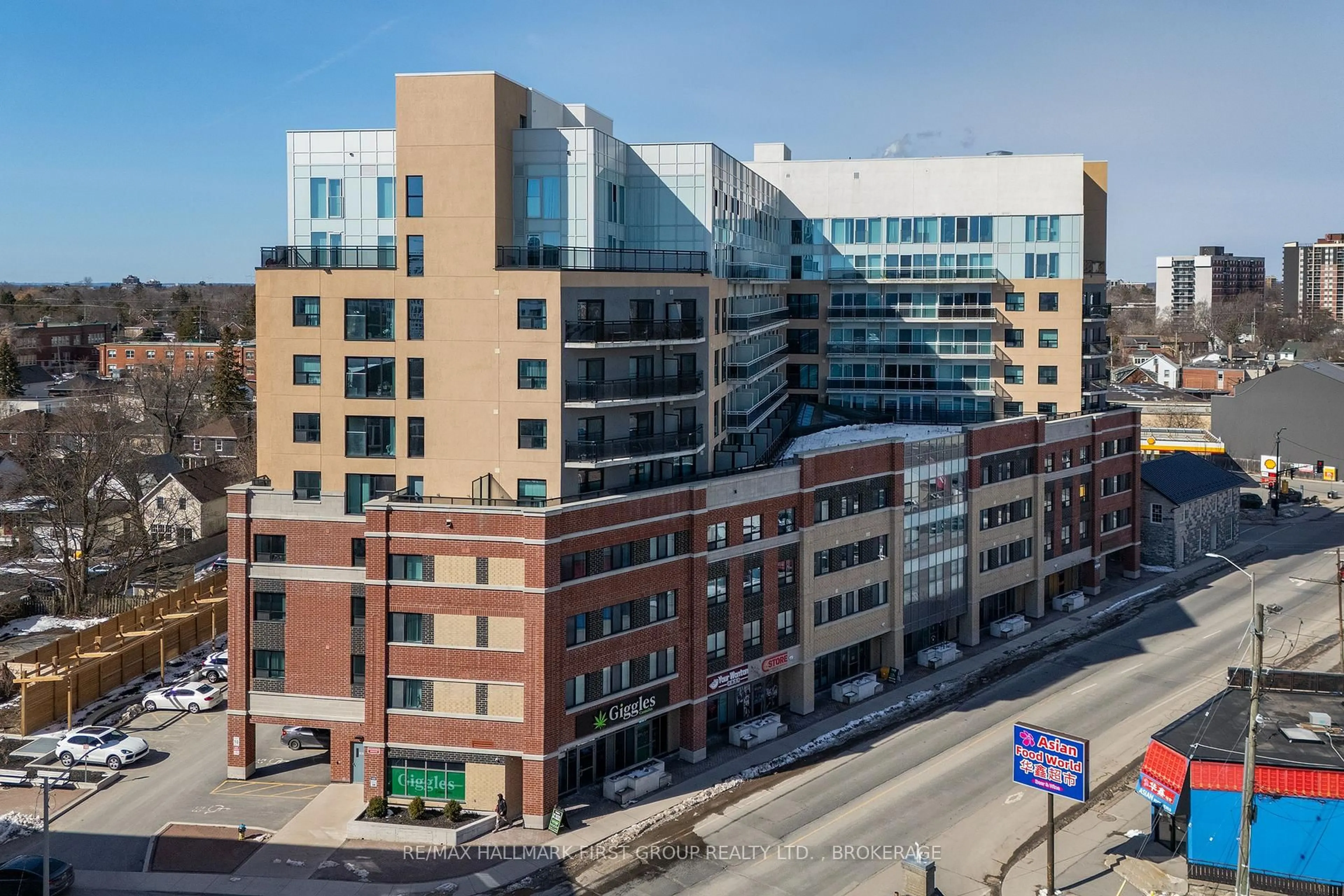 A pic from outside/outdoor area/front of a property/back of a property/a pic from drone, unknown for 652 Princess St #1020, Kingston Ontario K7L 1E5