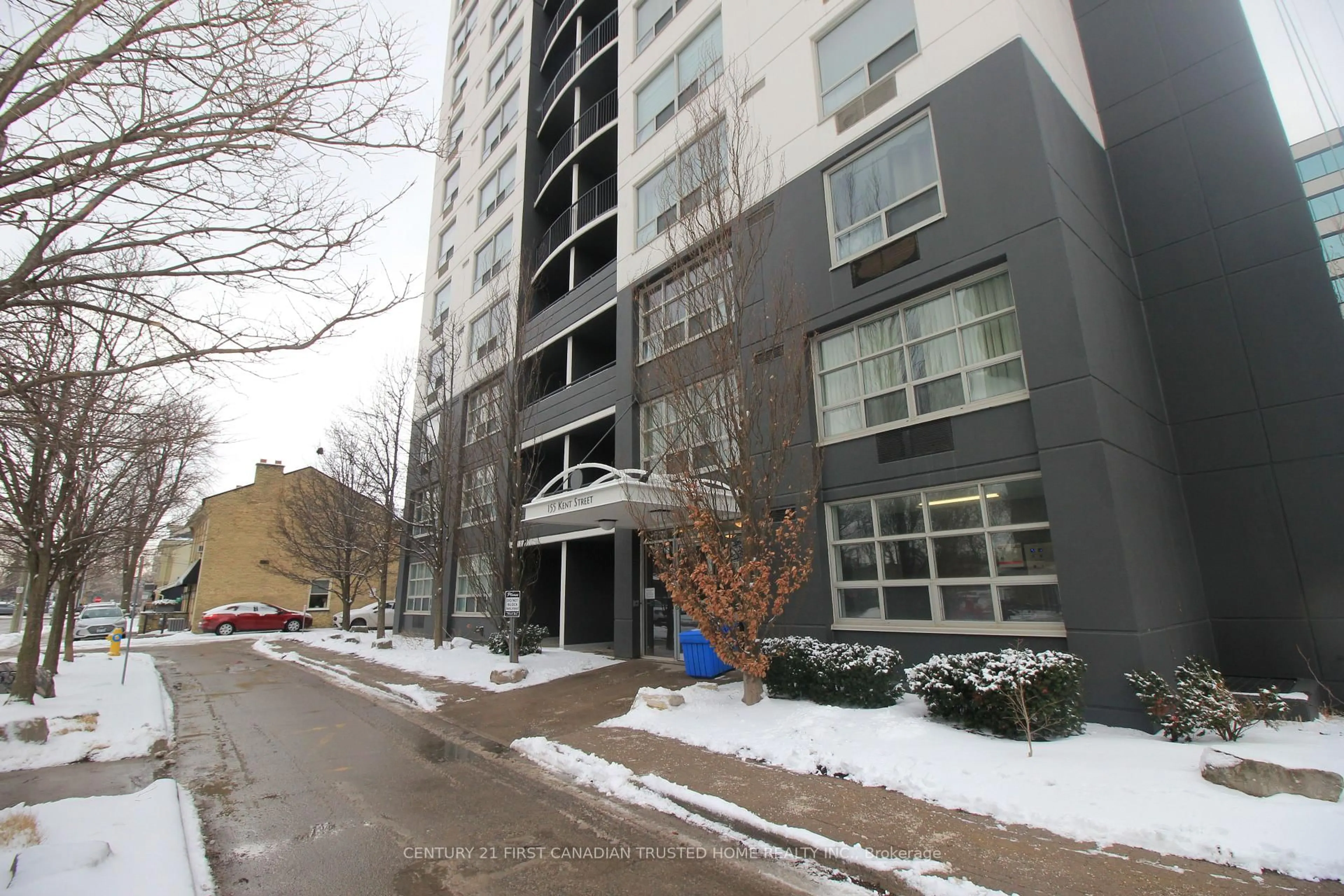 Indoor foyer for 155 Kent St #305, London East Ontario N6A 5N7