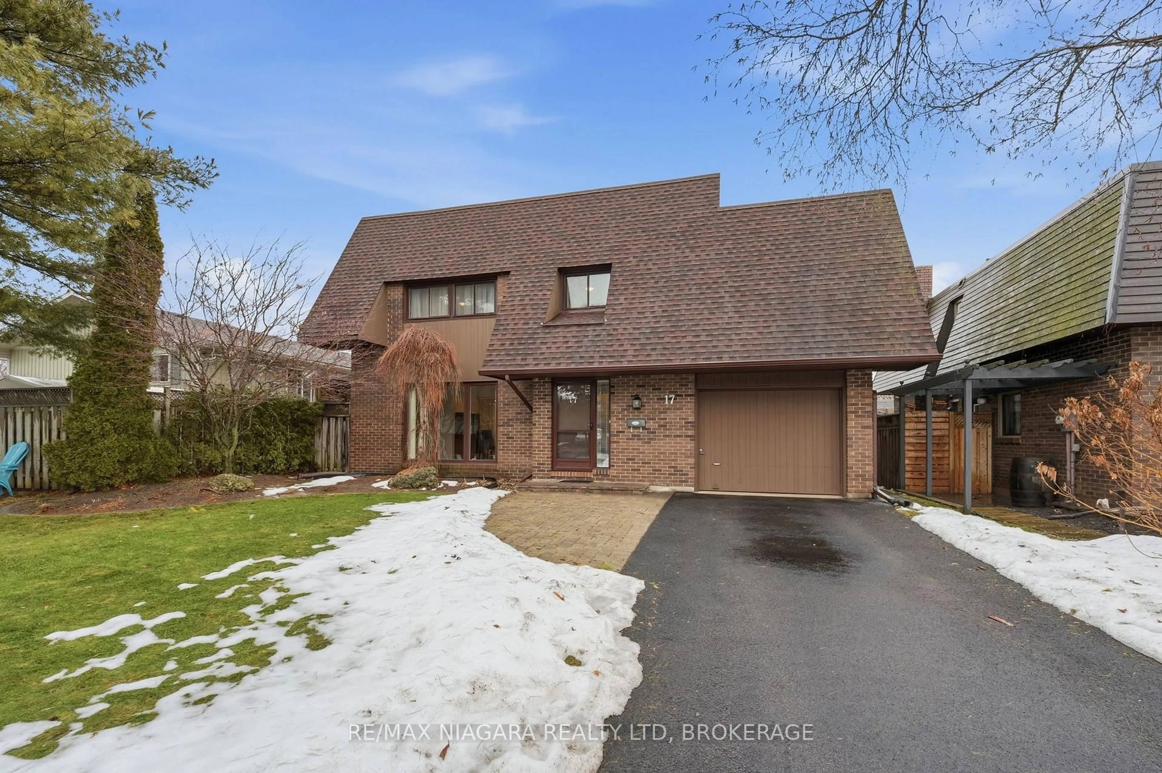 Home with brick exterior material, street for 17 The Cedars, St. Catharines Ontario L2M 6M7