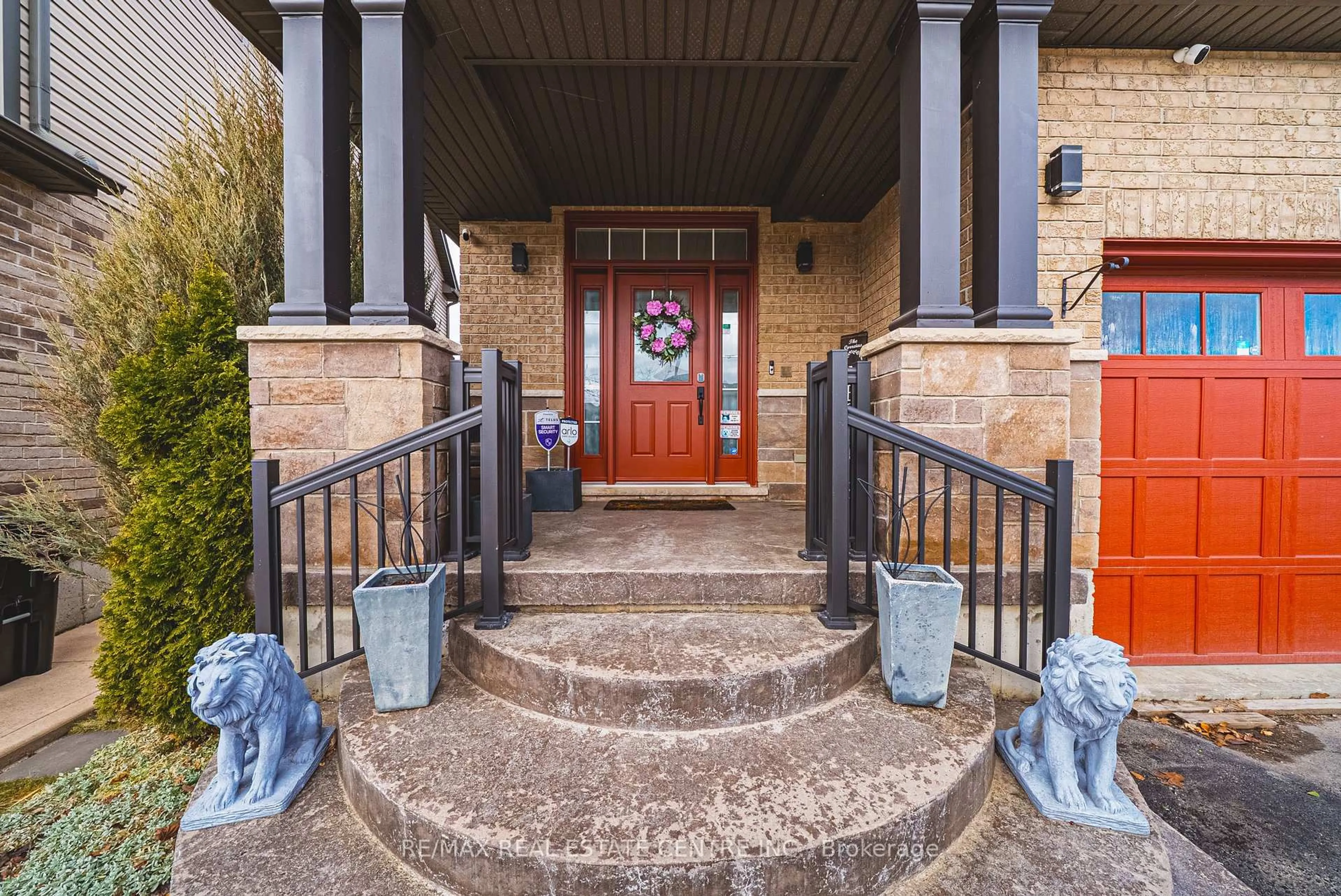 Unknown for 60 Cox St, Cambridge Ontario N1S 0A3